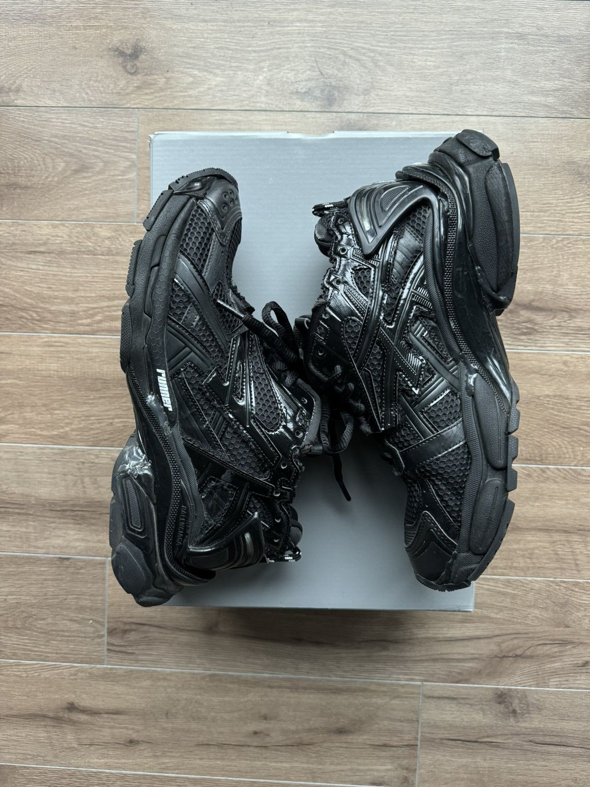 Balenciaga BALENCIAGA BLACK RUNNERS WITH BOX Size US 10 / EU 43 - 3 Thumbnail