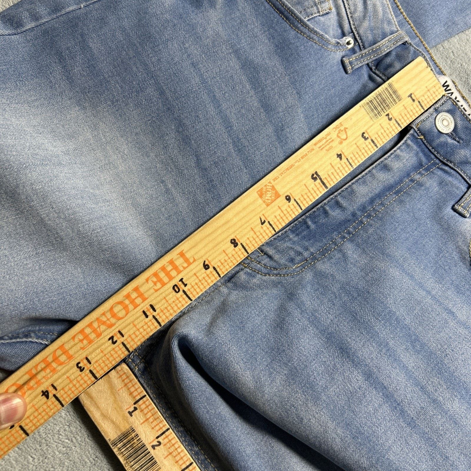 Levi's Beyond Baggy Dojo Flare Jeans Womens 31x27 Raw Hems Hamilton Size 31" - 14 Thumbnail