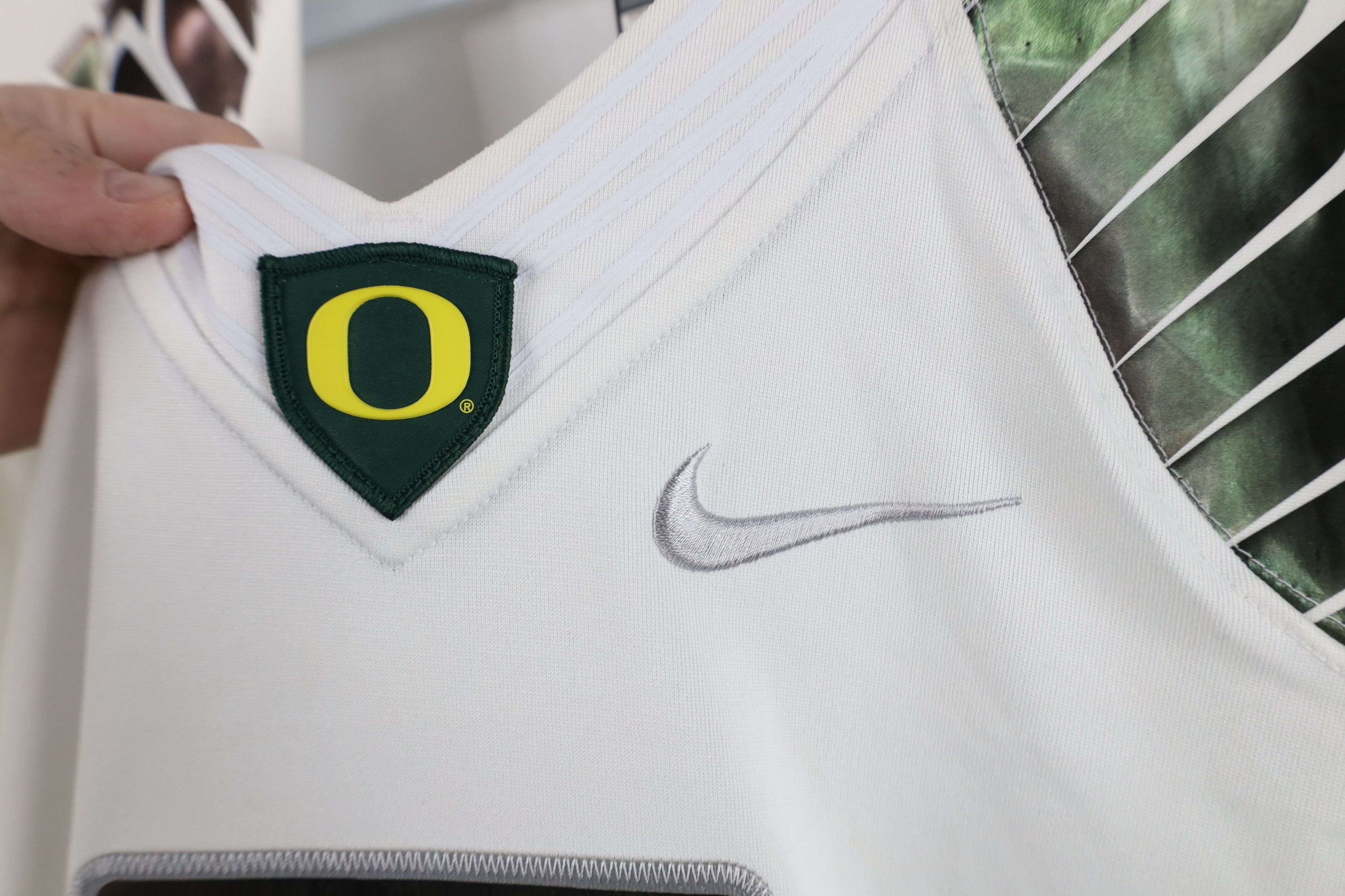 Nike Nike Mighty University of Oregon Football Jersey White Size US XL / EU 56 / 4 - 5 Thumbnail