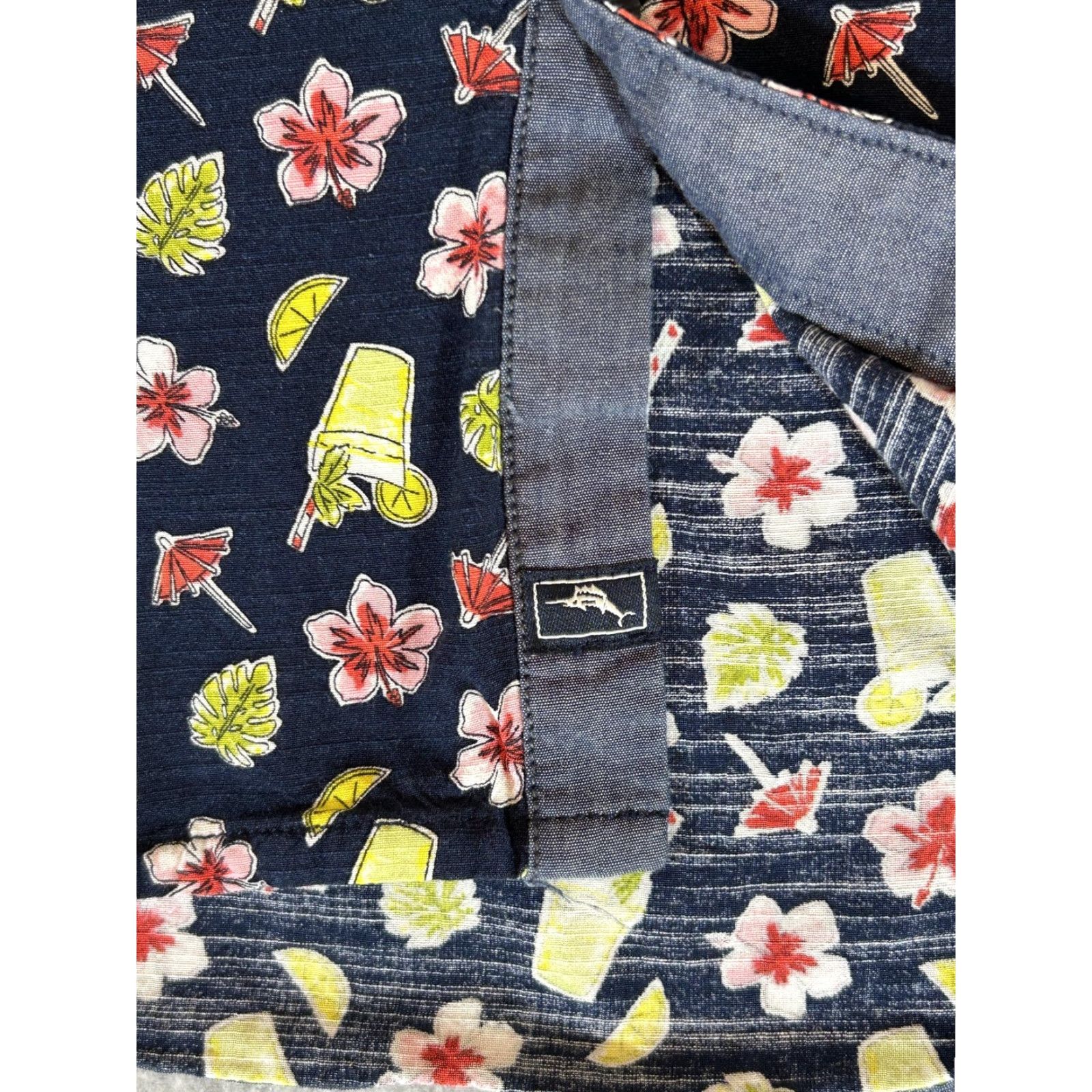 Tommy Bahama VINTAGE Tommy Bahama Shirt Mens XL Blue Hawaiian Cocktail Aloha Print Rayon Camp Button Up Short Sleeve Collared Size US XL / EU 56 / 4 - 2 Thumbnail