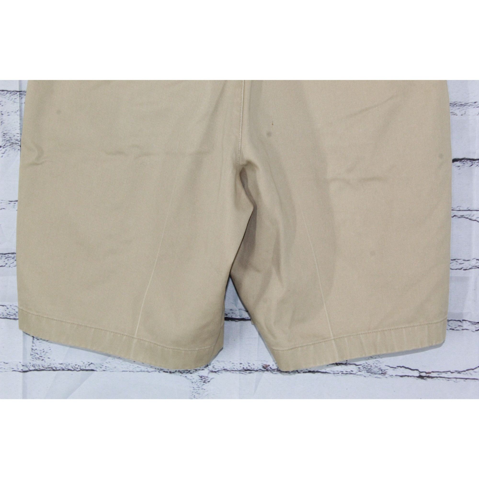 L.L. Bean LL Bean Men Wrinkle Free Chino Shorts Classic Fit 8" Casual Size US 31 - 5 Thumbnail