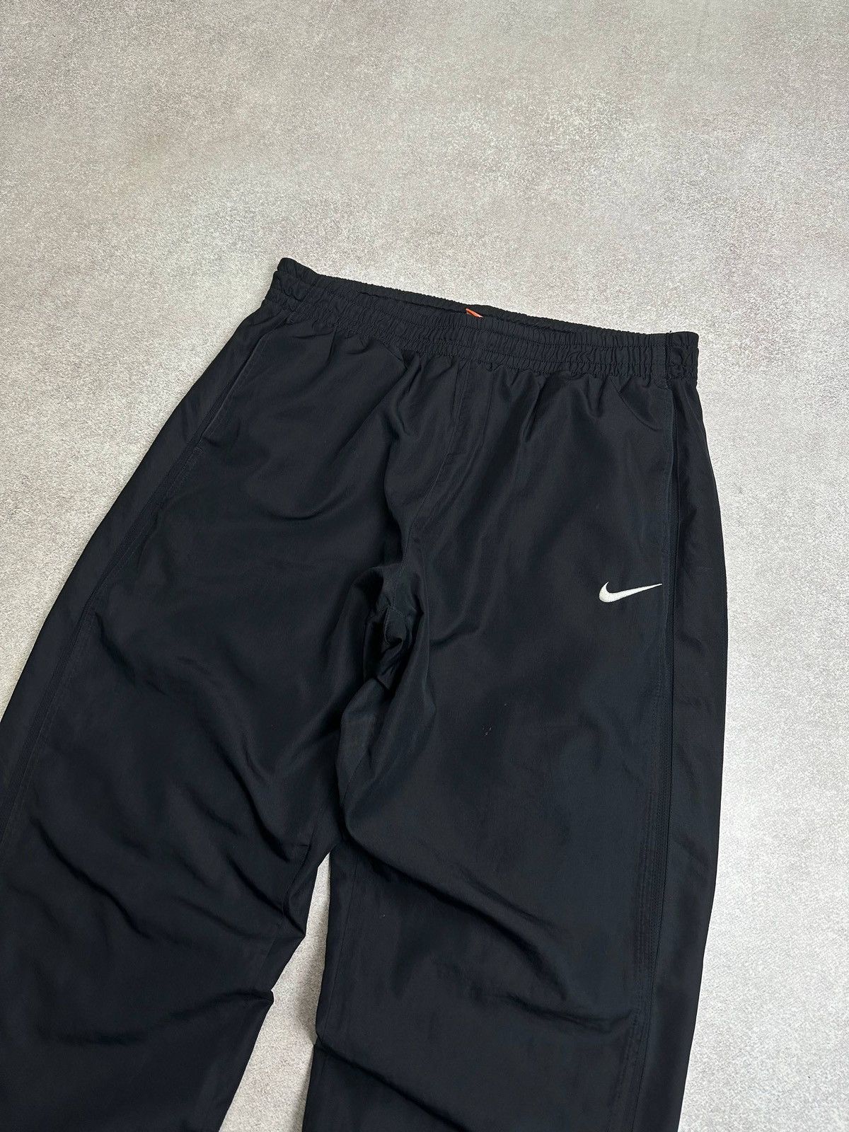 Nike Vintage Nike Swoosh Baggy TN Skepta Style Y2K Track Pants L Size US 34 / EU 50 - 2 Thumbnail