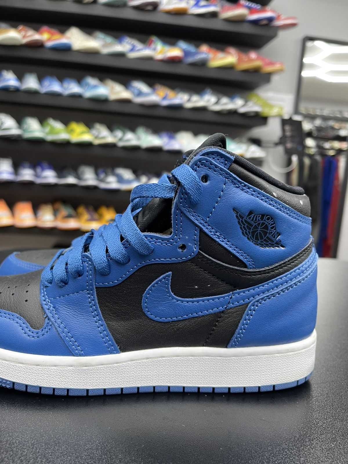 Jordan Brand Size 5y - Jordan 1 High Dark Marina Blue Very Clean Size US 5 / EU 37 - 5 Thumbnail