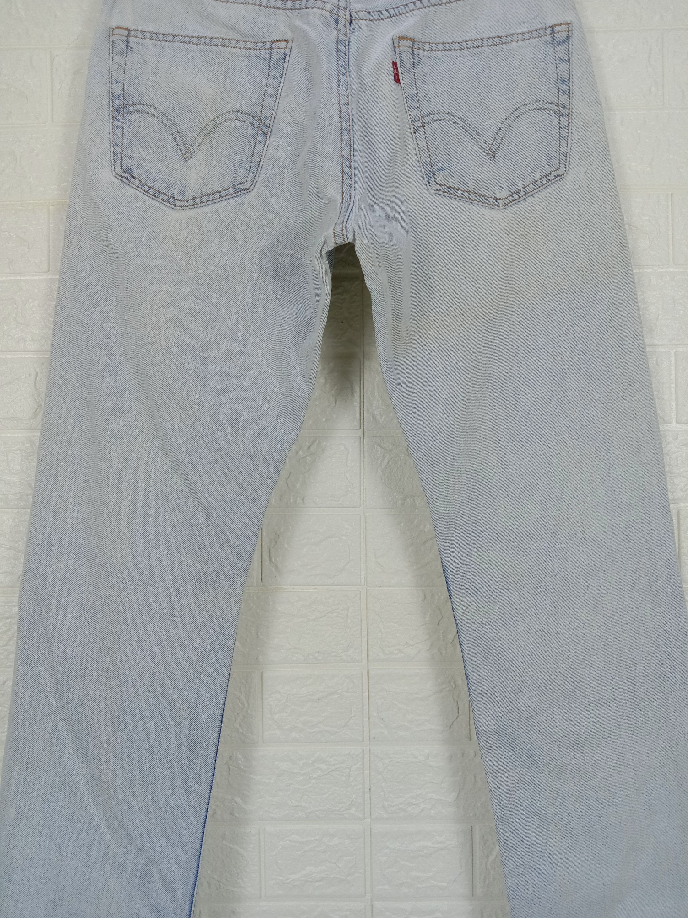 Levi's Vintage Levi's 505 Jeans Light Wash Distressed Denim Size US 32 / EU 48 - 7 Thumbnail