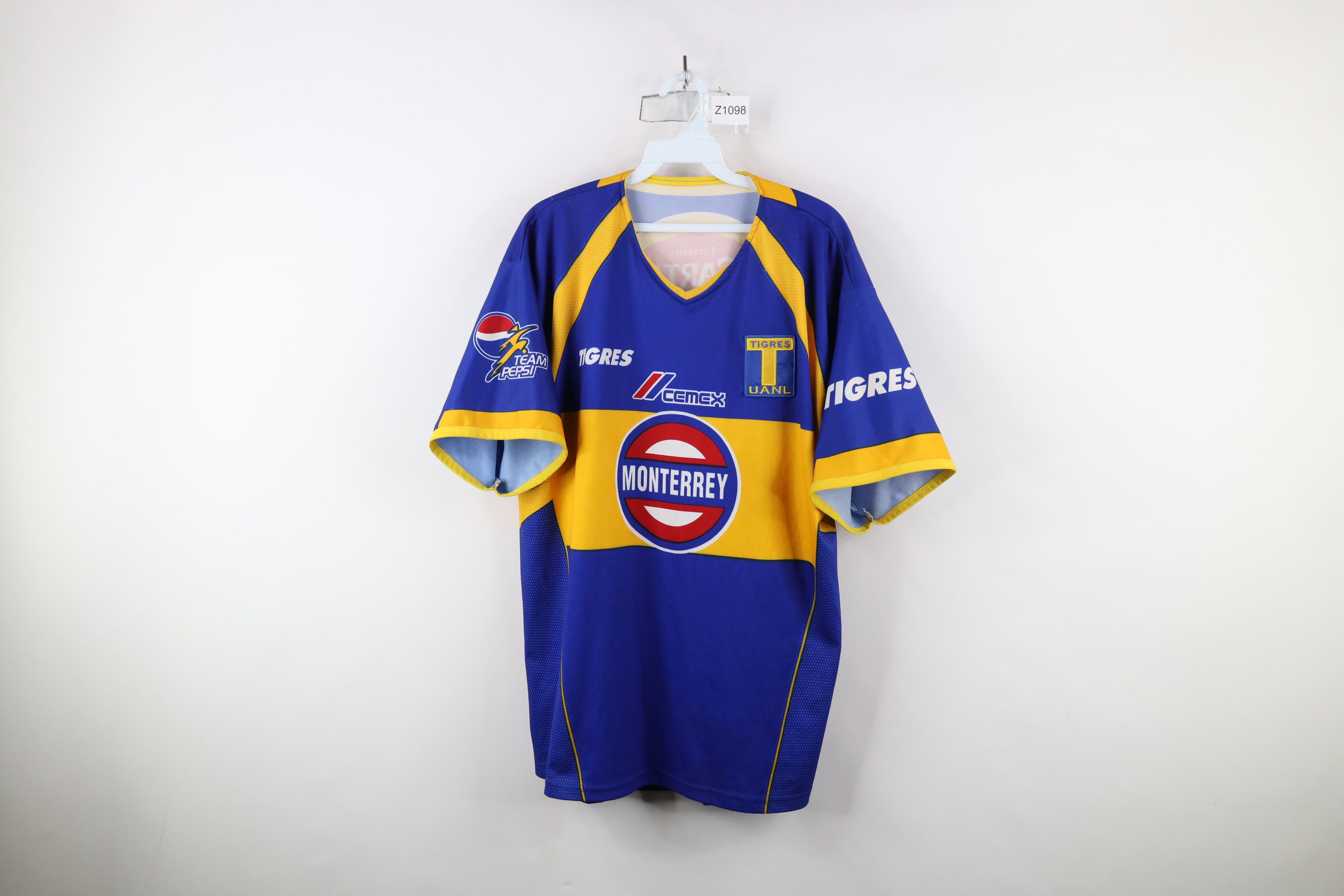 Vintage Vintage Y2K 2004 2005 Liga Tigres UANL Soccer Futbol Jersey Size US XL / EU 56 / 4 - 1 Thumbnail