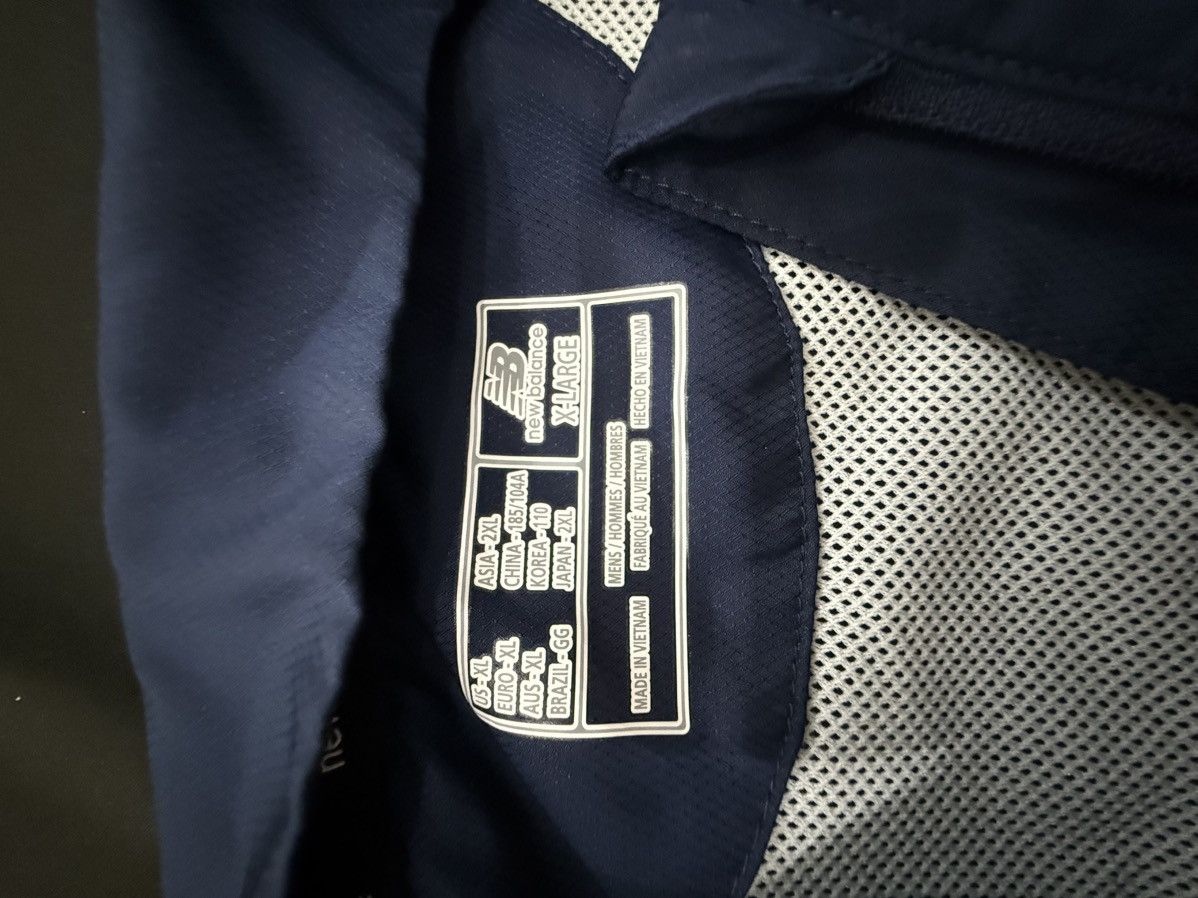 New Balance New balance blue and white yankee windbreaker size XL Size US XL / EU 56 / 4 - 3 Thumbnail