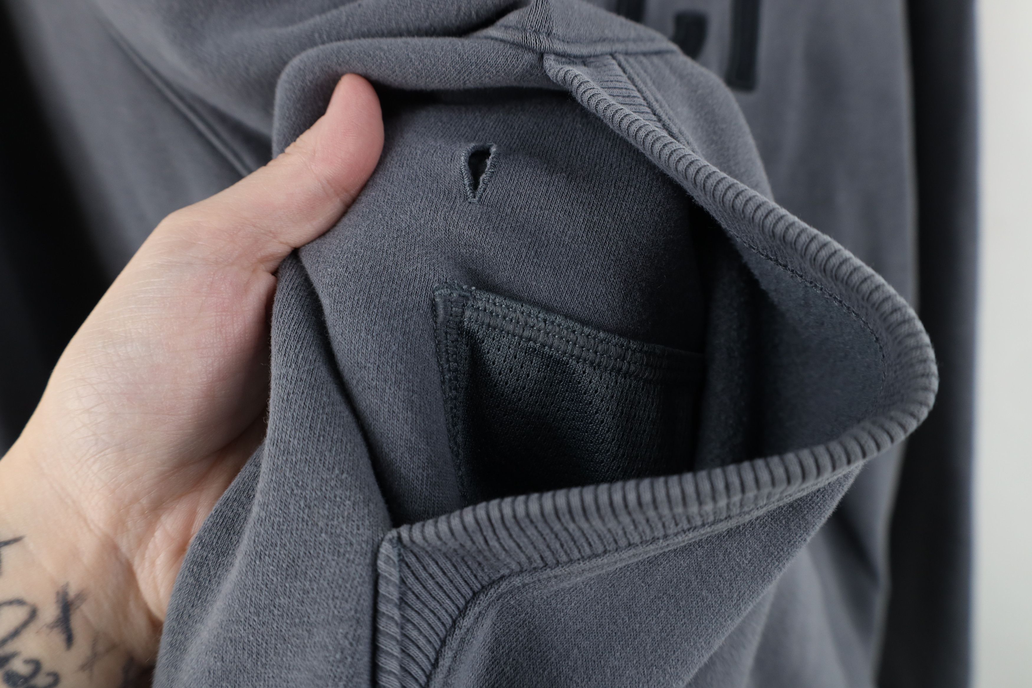 Under Armour Under Armour x Project Rock Spell Out Respect Hoodie Gray Size US M / EU 48-50 / 2 - 9 Thumbnail