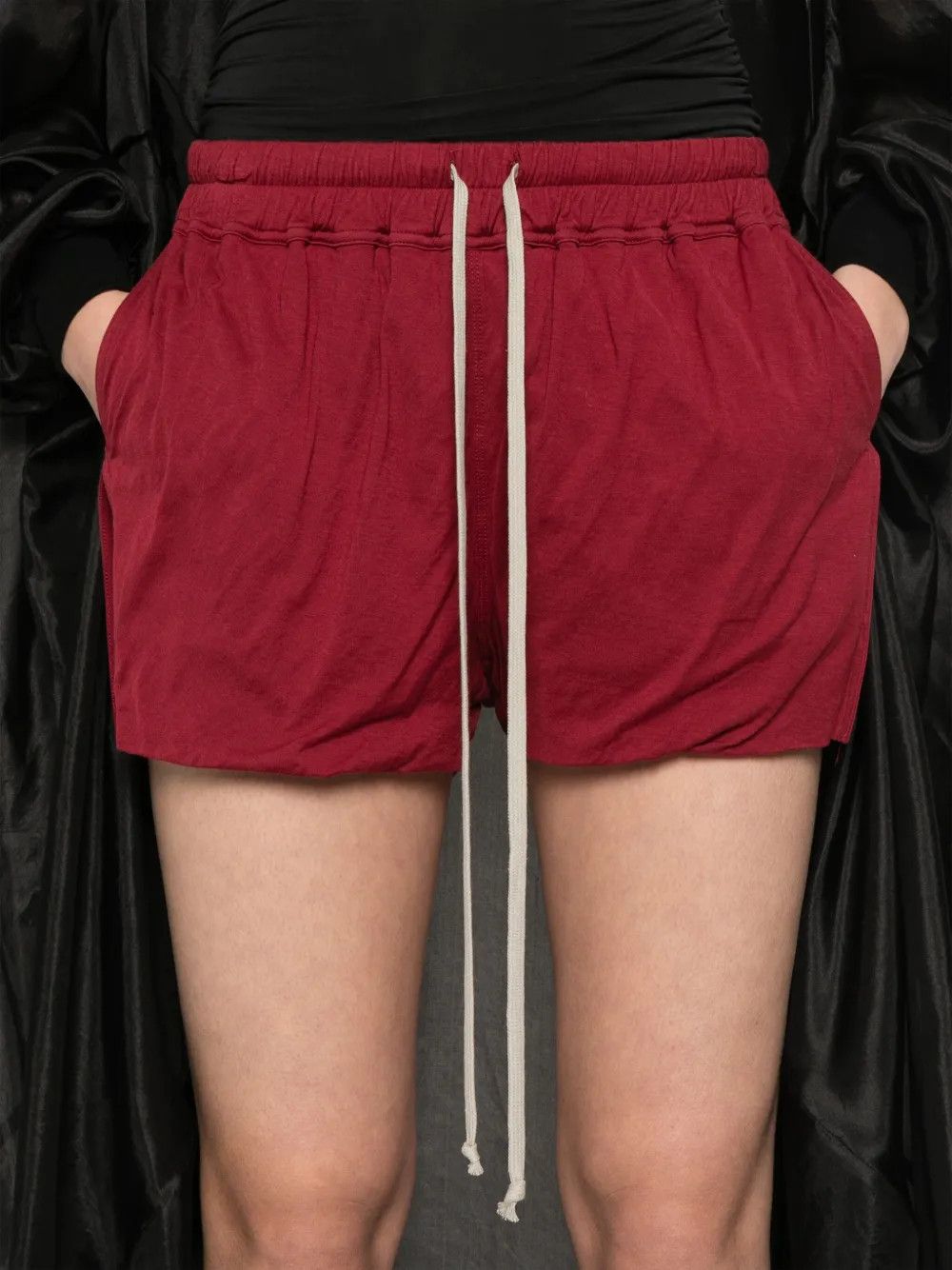 Rick Owens o1y0126 Short in Red Size 26" / US 2 / IT 38 - 4 Thumbnail