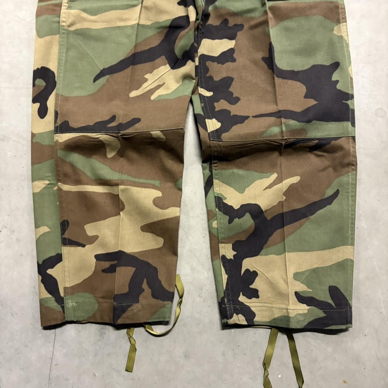 Vintage Crazy Vintage Y2K/2000s Baggy Streetwear Style Skater Grunge Camo Cargo Pants! Size US 30 / EU 46 - 3 Thumbnail