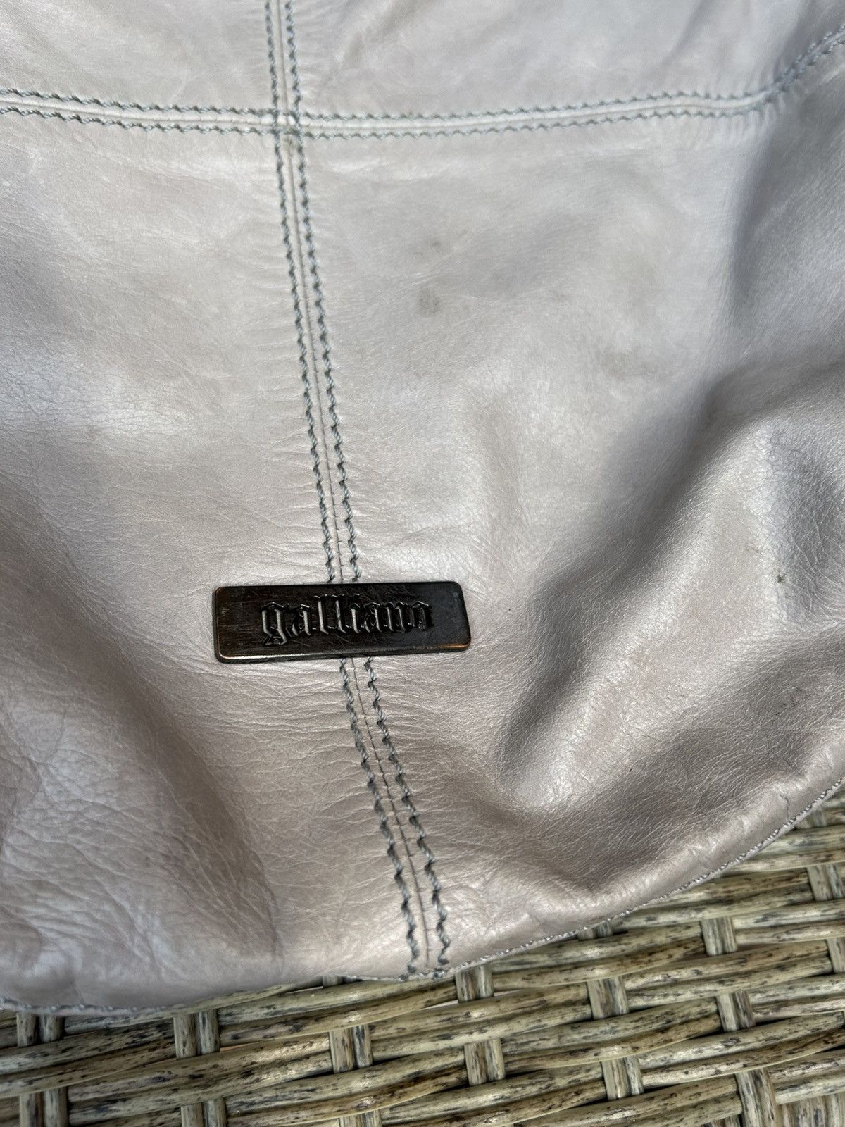 John Galliano × Vintage Vintage Galliano Leather Gray Crossbody Bag Gazette Lining Size ONE SIZE - 6 Thumbnail