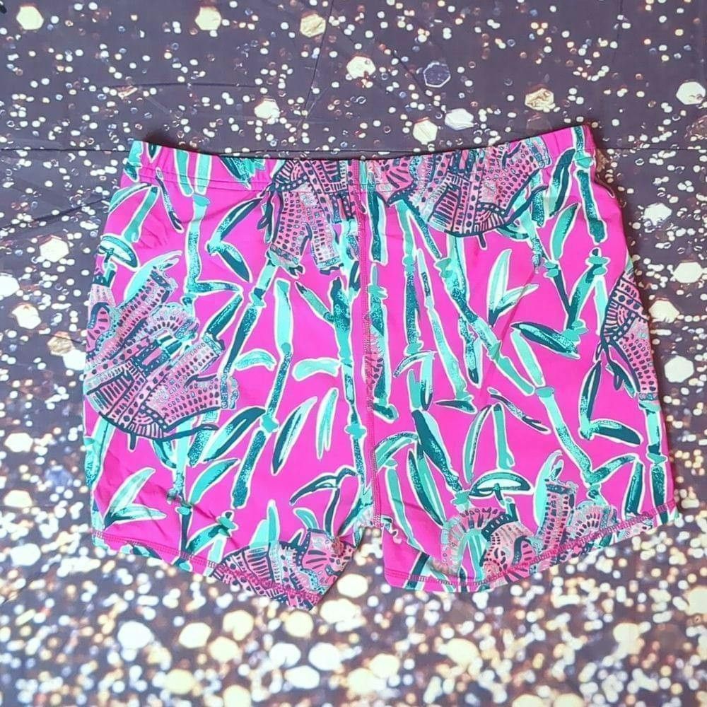 Lilly Pulitzer Lilly Pulitzer luxletic shorts size small Size 27" / US 4 / IT 40 - 4 Thumbnail