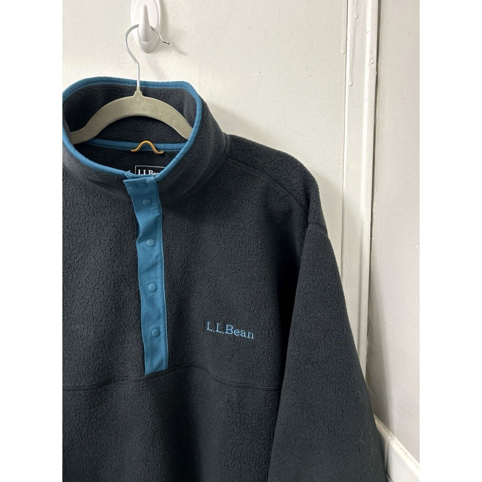 Vintage LL Bean Classic Fleece Pullover Sweater Unisex Adults Large Gray Mock Neck Logo 4-Snap Placket Pullover Outdoor Casual All Seasons 522444 Size L / US 10 / IT 46 - 4 Thumbnail