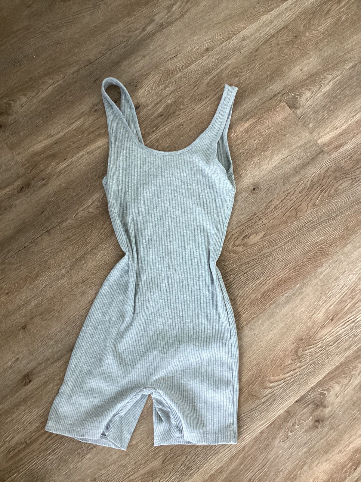 Fashion Nova Gray shorts romper Size M / US 6-8 / IT 42-44 - 1 Preview