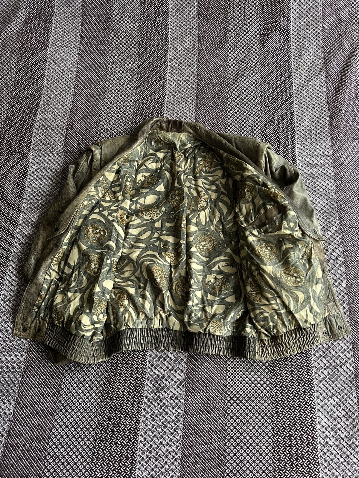 Genuine Leather Vintage Leather Distressed Bomber Jacket Faded VeraPelle Y2K Size US L / EU 52-54 / 3 - 11 Thumbnail