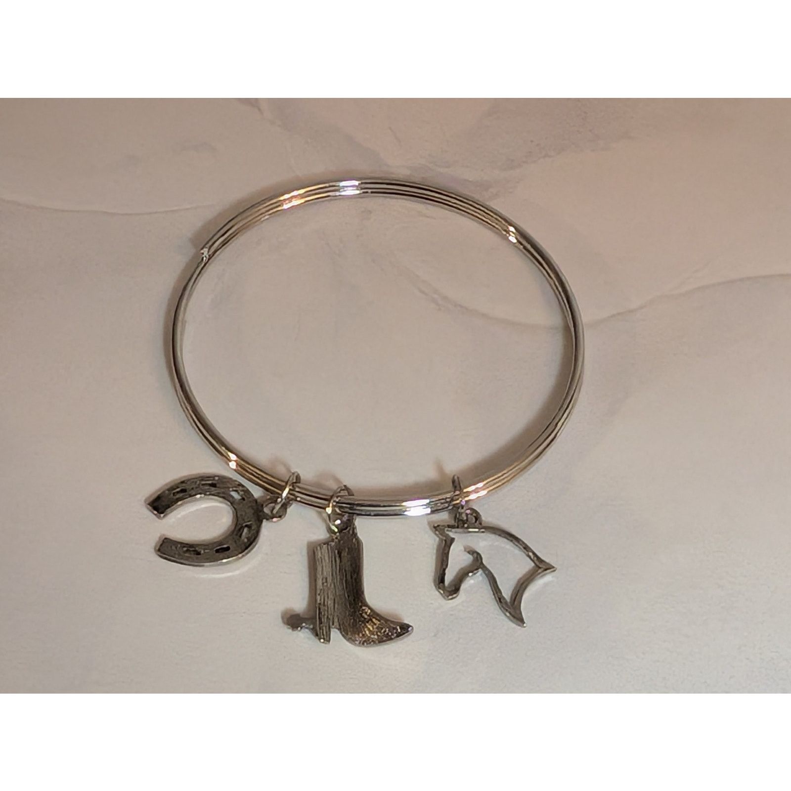 Vintage VTG 1980s Silver-Tone Bangle Bracelet & Western Horse Charms Size ONE SIZE - 3 Thumbnail