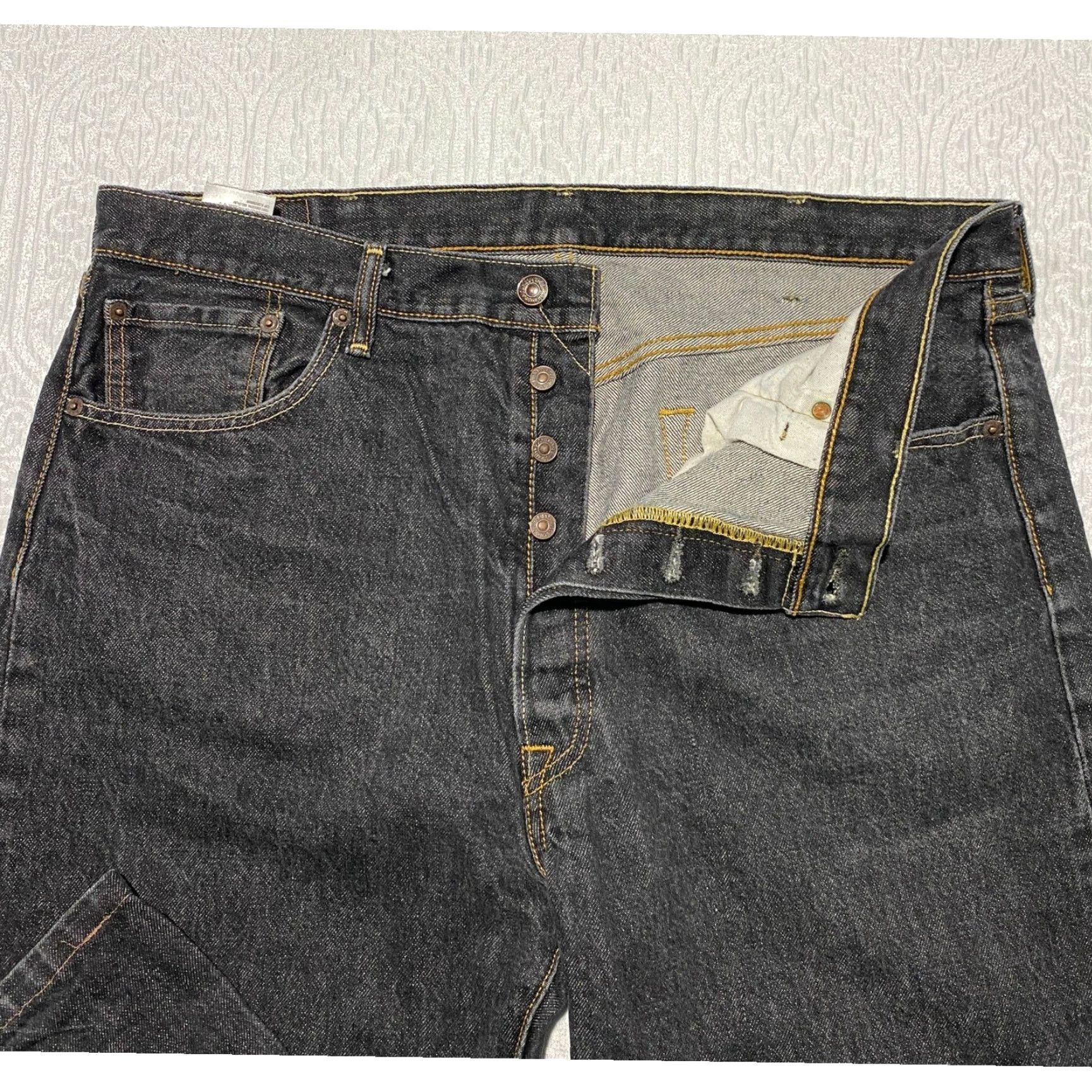 Levi's VINTAGE Levi's 501 Original Fit Black Denim Jeans Button Fly Men 38x30 Size US 38 / EU 54 - 2 Thumbnail