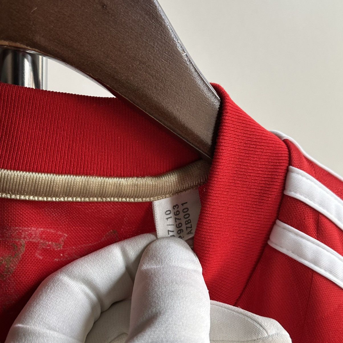 Adidas Vintage Adidas FC Liverpool 2010/12 Soccer Jersey Blokecore Size US M / EU 48-50 / 2 - 8 Thumbnail