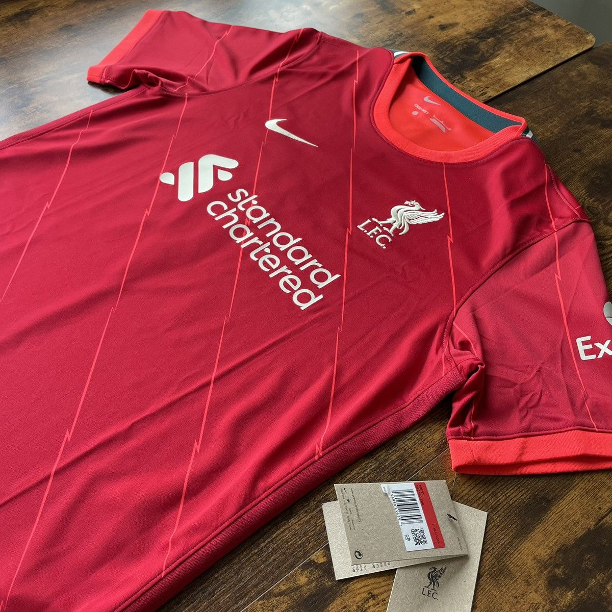 Nike Liverpool 21/22 home nike soccer jersey - Mane 10 Size US L / EU 52-54 / 3 - 4 Thumbnail