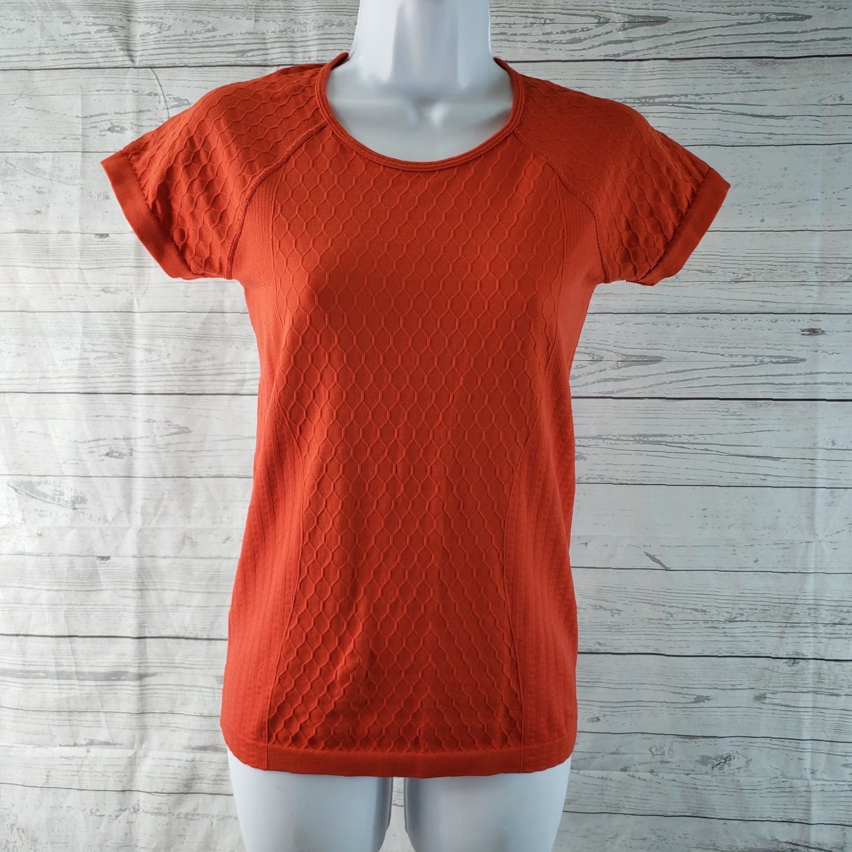 Athleta Athleta Womens T-Shirt XS Orange Seamless Sequence Tee Short Sleeve Crew Neck Pullover Activewear Shirt Size 26" / US 2 / IT 38 - 2 Thumbnail