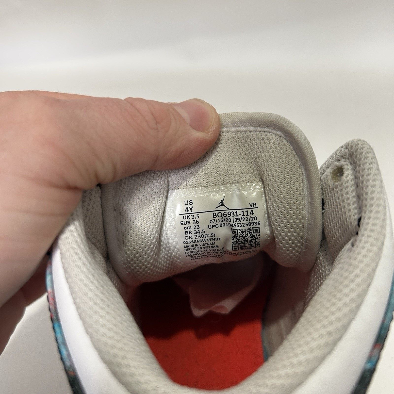 Nike Nike Air Jordan 1 Mid Retro SE GS “Take Flight” Size US 5.5 / IT 35.5 - 7 Thumbnail