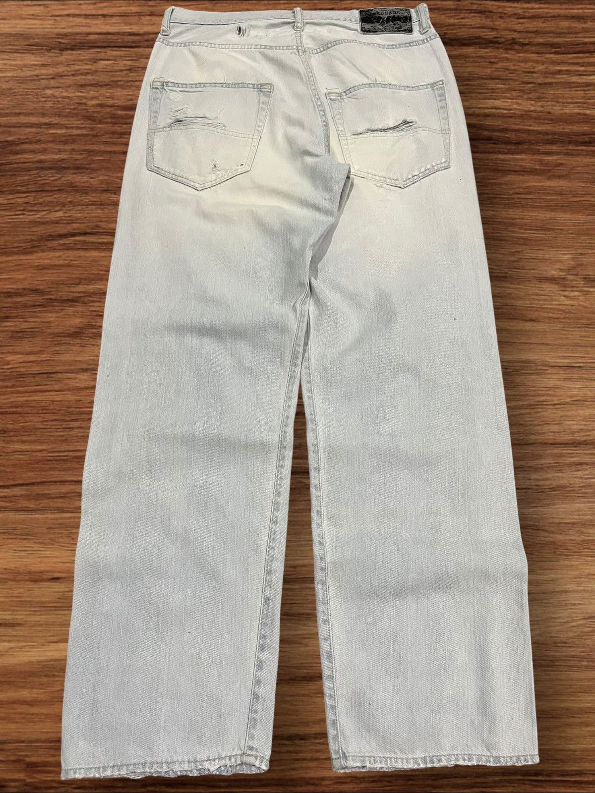 If Six Was Nine × Japanese Brand × Le Grande Bleu (L.G.B.) Vintage Japanese Brand Light Blue Washed Trashed Ripped Jean Size US 32 / EU 48 - 2 Thumbnail