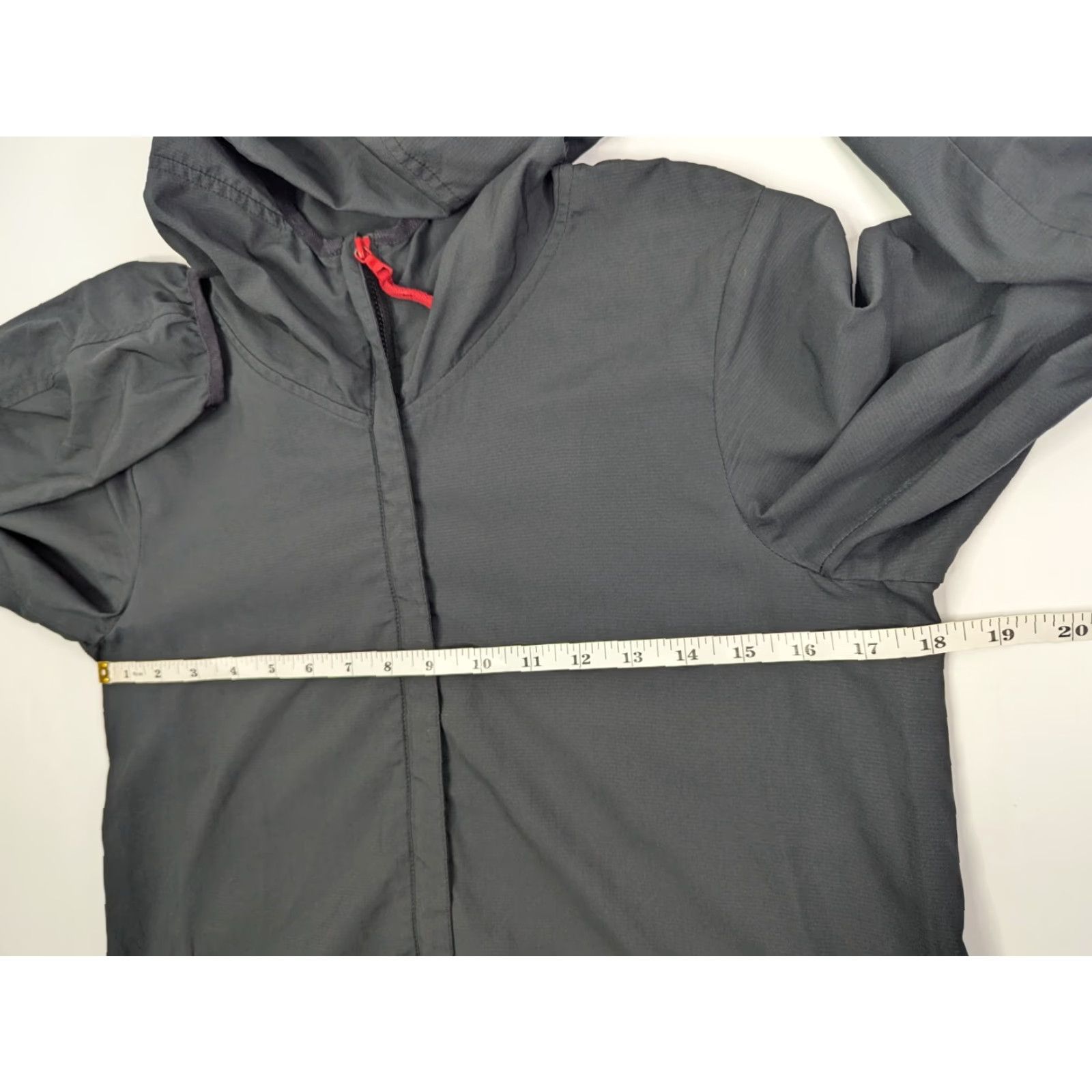 Uniqlo Uniqlo Hooded Parka Black Women's Size Small Zip Pocketable Water Repellant Outdoor Light Hooded Parka Size S / US 4 / IT 40 - 6 Thumbnail