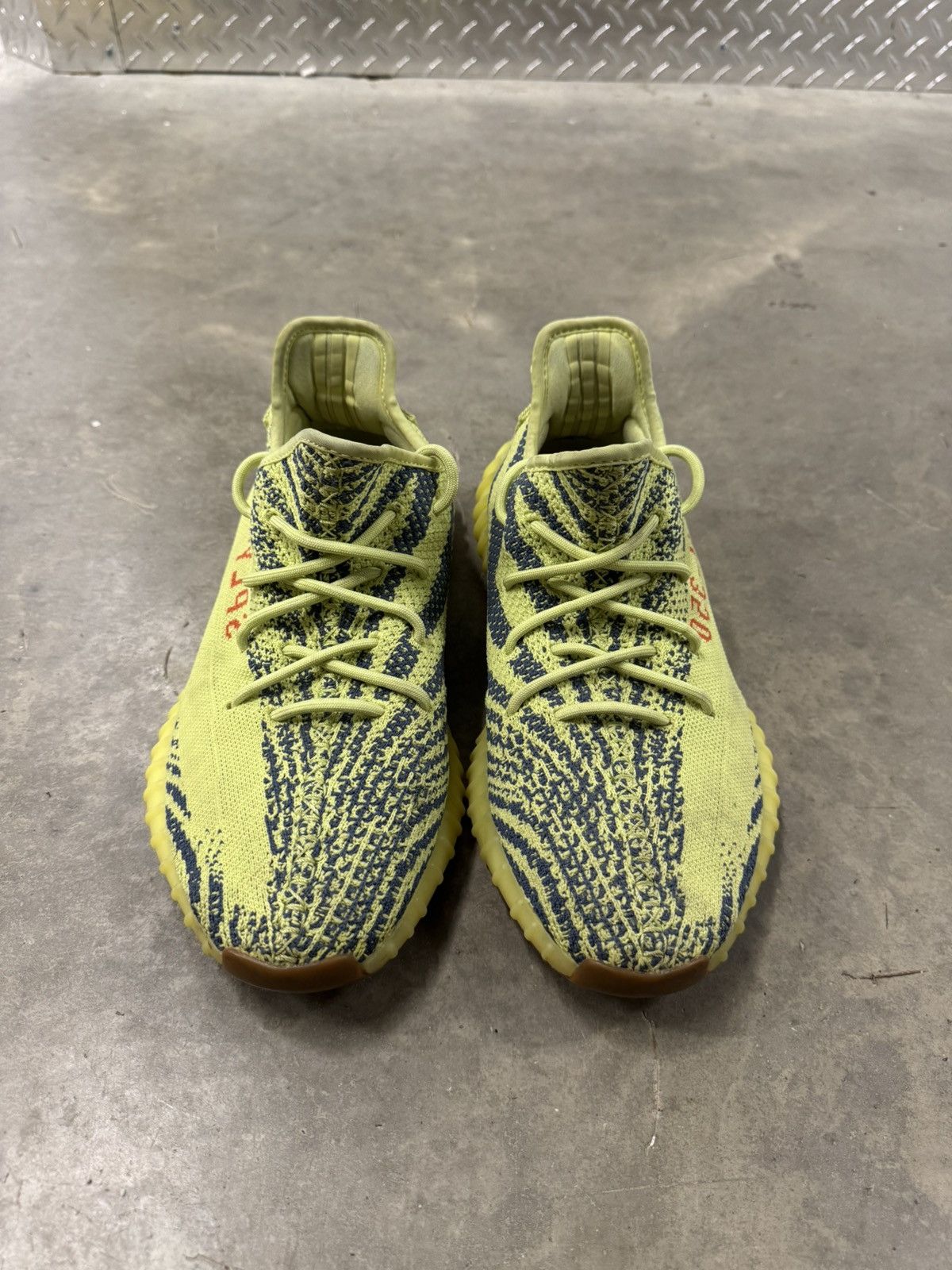 Adidas × Kanye West Adidas Yeezy 350 V2 Semi Frozen Yellow Size 10.5 Size US 10.5 / EU 43-44 - 4 Thumbnail