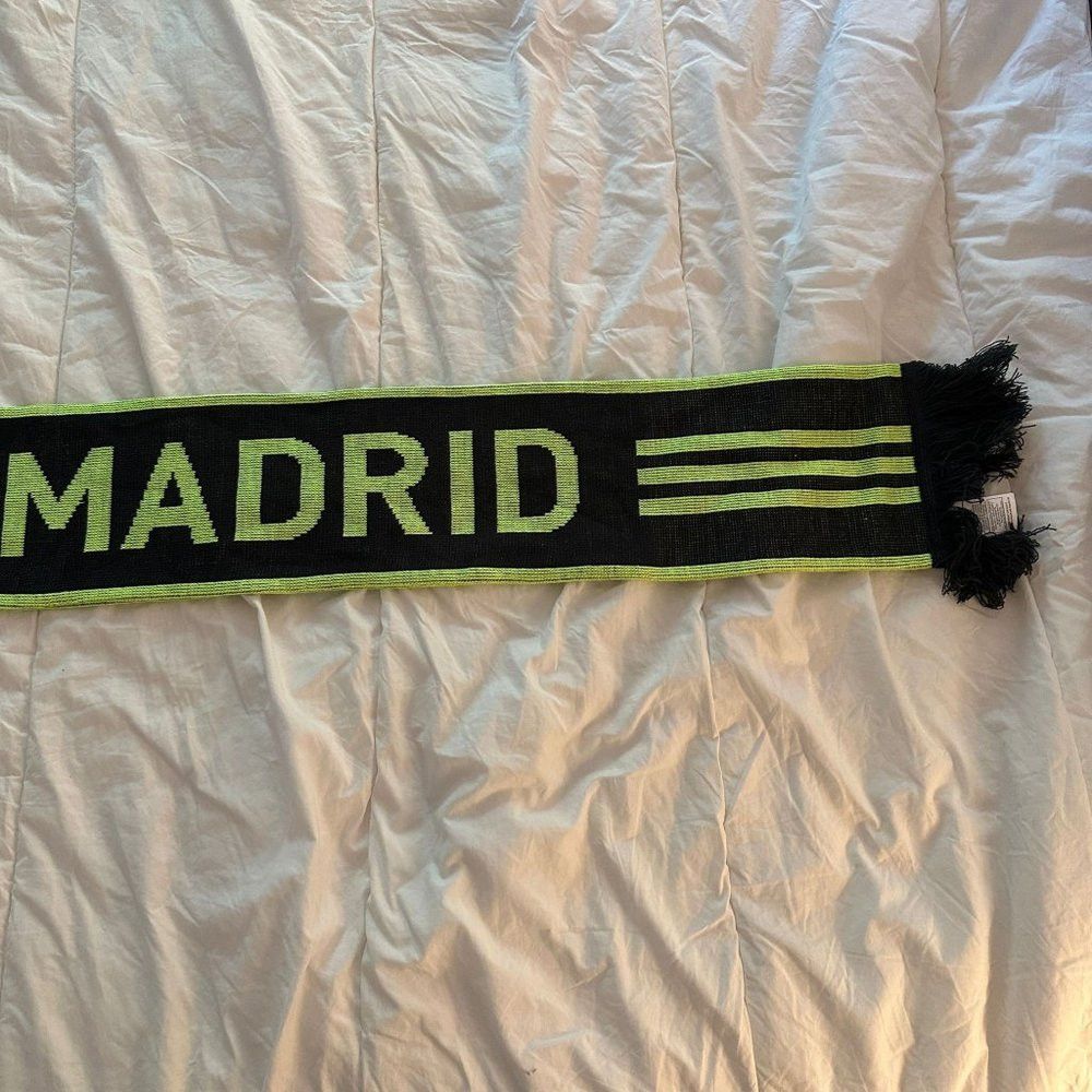 Adidas Adidas Real Madrid Soccer Scarf Size ONE SIZE - 9 Thumbnail