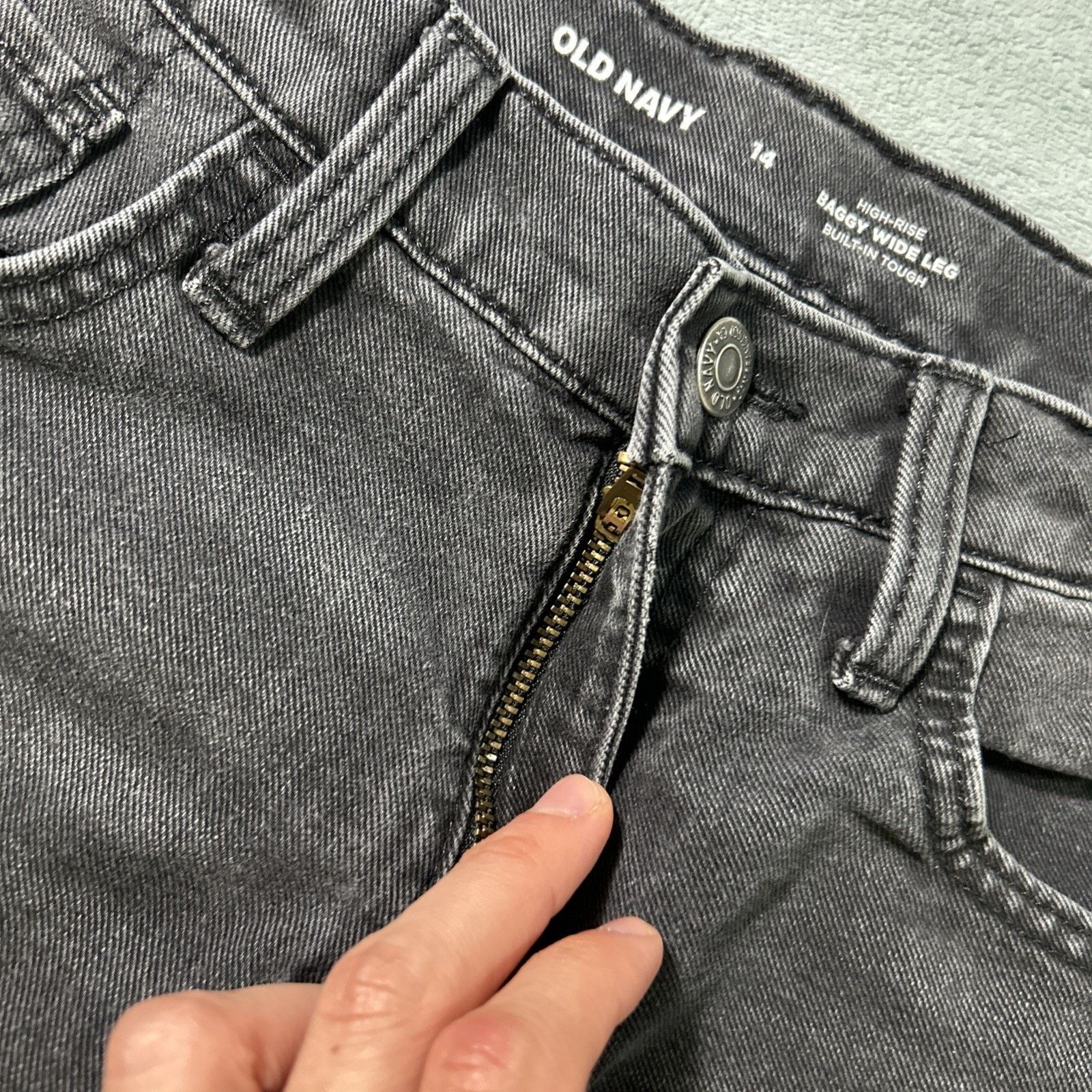 Old Navy Beyond Baggy Jeans Womens 14 28x25 Raw Hems Hamilton Wide Size 36" / US 14 / IT 50 - 9 Thumbnail