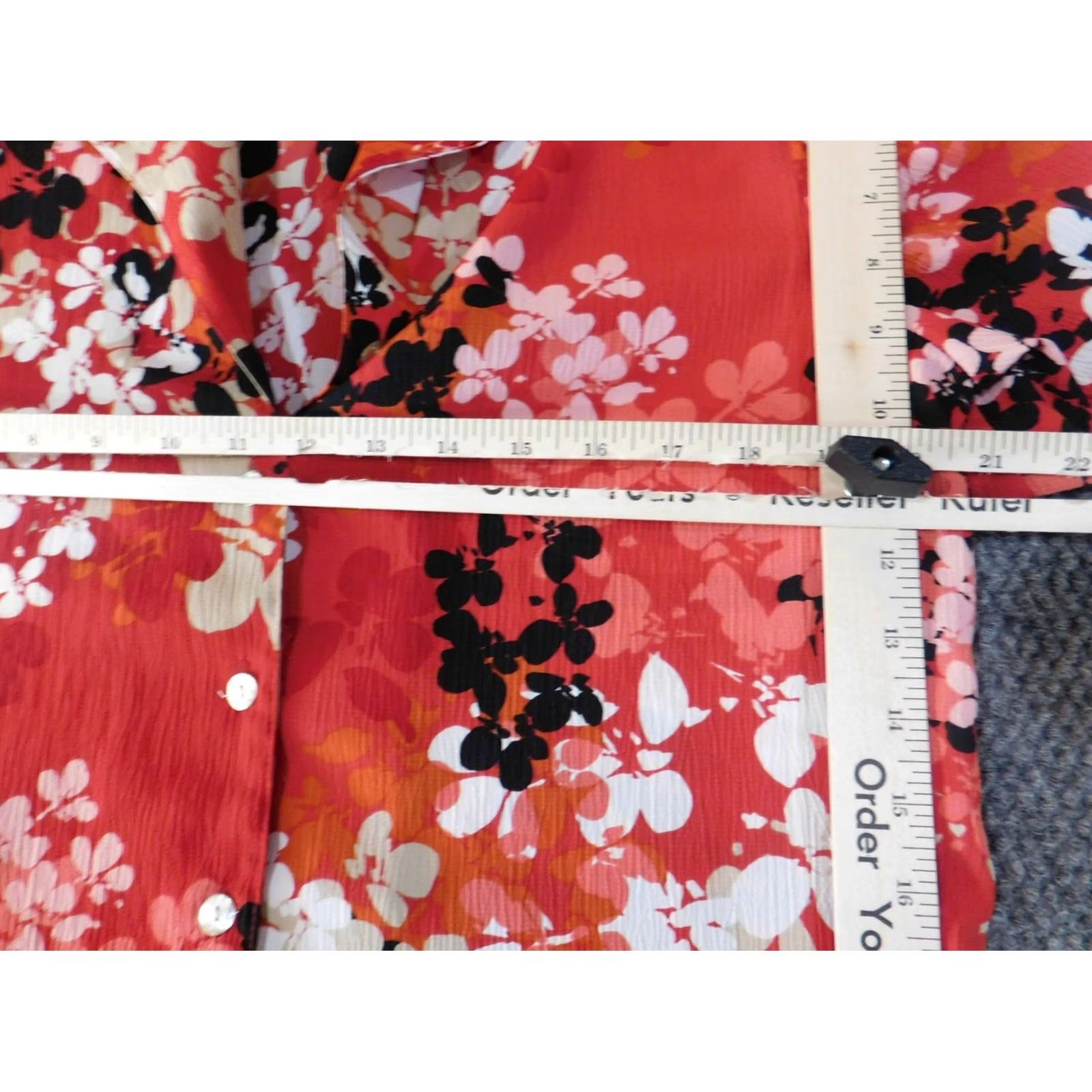 Vintage Alfred Dunner Button-Up Shirt Womens Regular Size 10 Red Floral Short Sleeve Shoulder Pad Embroidered Casual Size L / US 10 / IT 46 - 6 Thumbnail