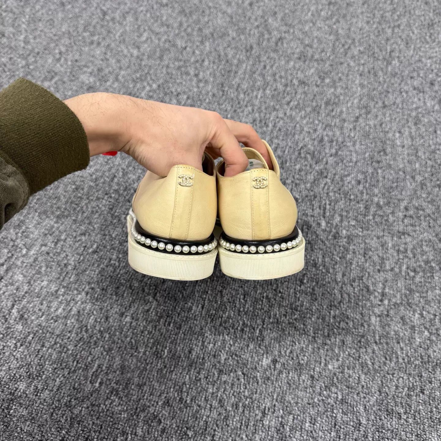 Chanel Chanel Beige Color Blocked Pearl CC Thick Sole Flat Shoes Size US 7 / IT 37 - 5 Thumbnail