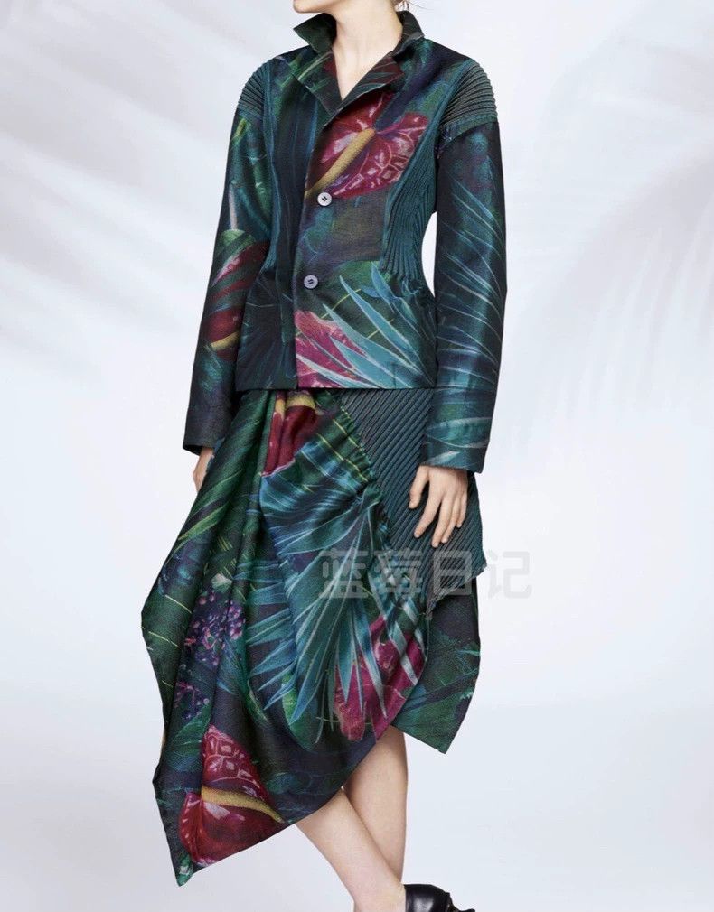 Issey Miyake Issey Miyake size:2 Blue-green main plant and floral coat Size M / US 6-8 / IT 42-44 - 1 Thumbnail