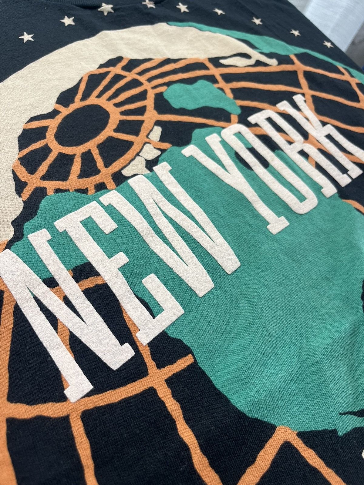Vintage Vintage NEW YORK Wide World Of Travel 1989’s CARIBE T-shirt Size US XL / EU 56 / 4 - 8 Thumbnail