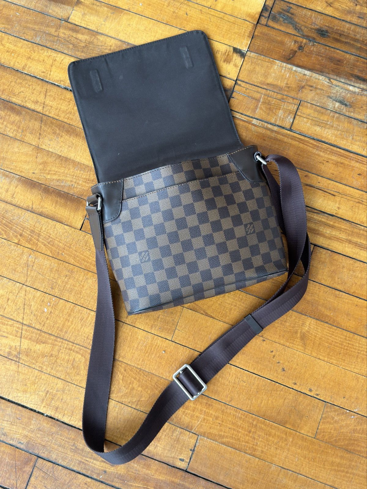 Louis Vuitton Louis Vuitton Messenger PM ebony Damier Size ONE SIZE - 1 Thumbnail