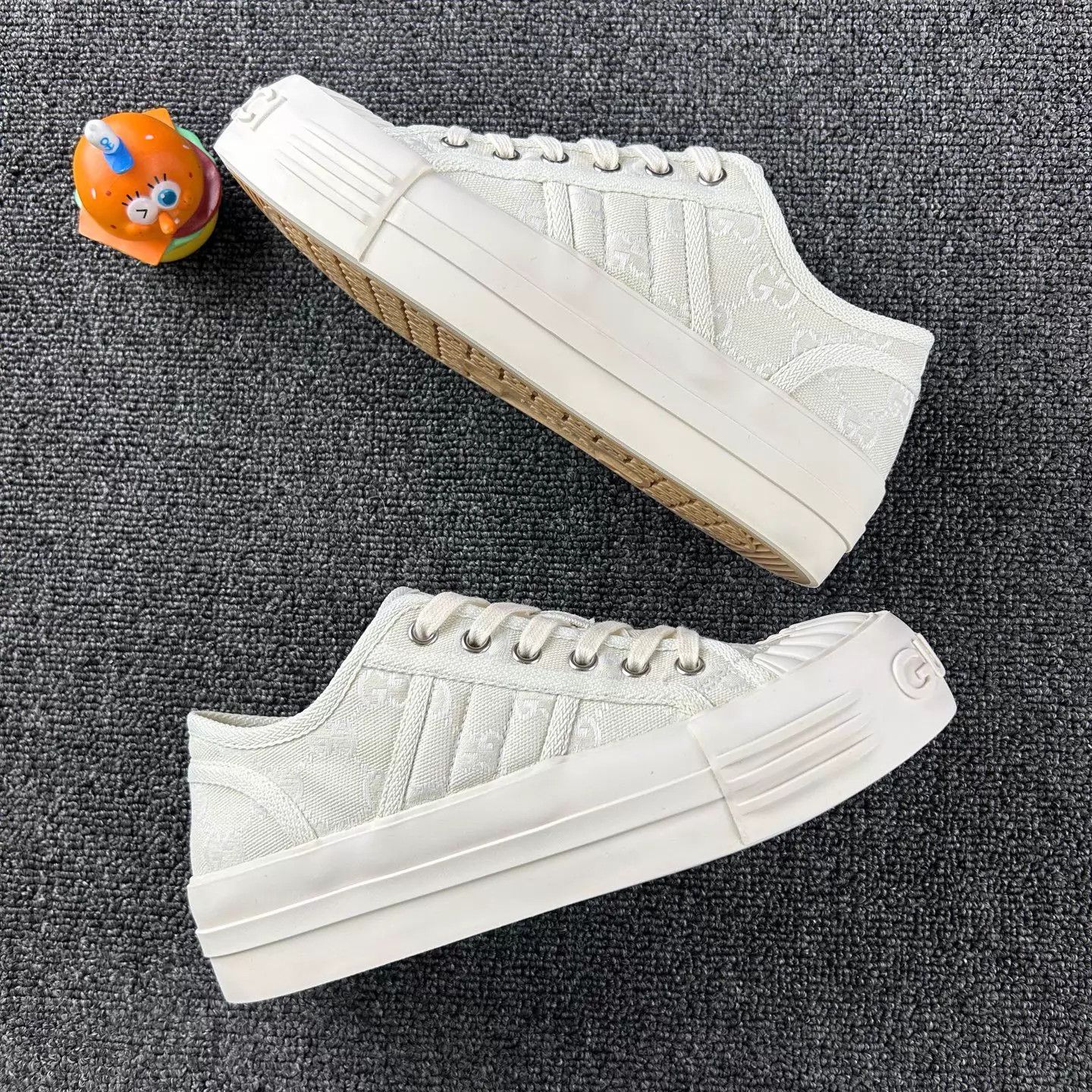 Gucci Gucci Classic Platform Canvas Sneaker EU 36 HB6542 Size US 5.5 / IT 35.5 - 4 Thumbnail