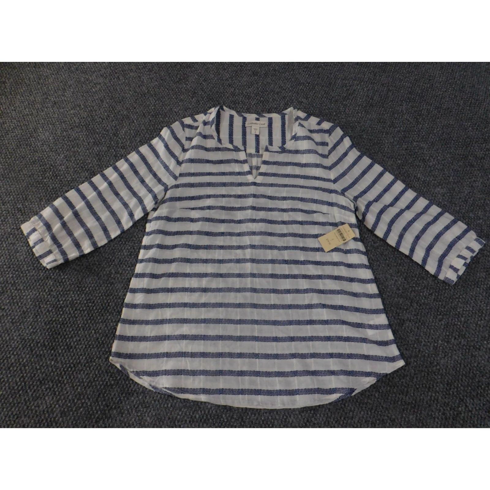 Coldwater Creek Coldwater Creek Shirt Womens Small White Blue Striped Cotton Lightweight V-Neck Pullover Casual Long Sleeve Button-Up Regular All Seasons Womens Size S / US 4 / IT 40 - 2 Thumbnail