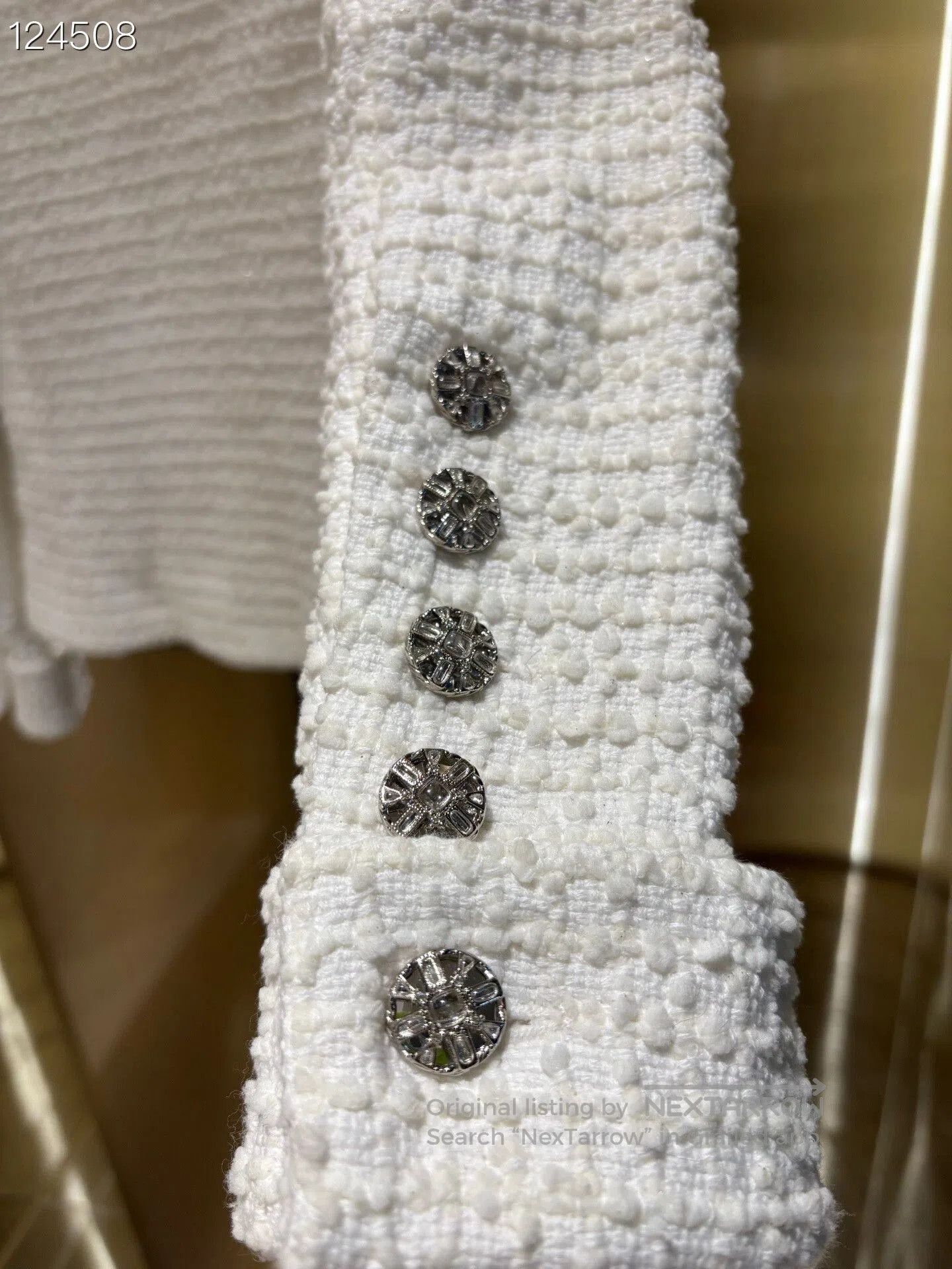 Chanel Chanel Spring 22 White Tweed Jacket. Size XXS / US 00 / IT 34 - 3 Thumbnail