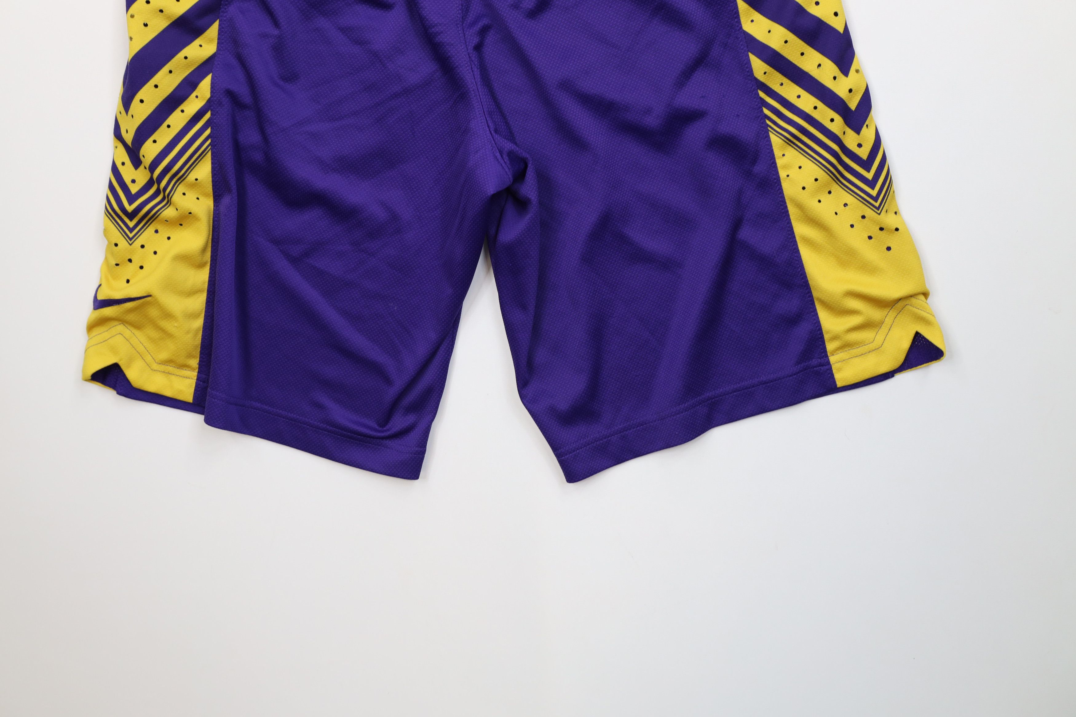 Nike Nike Angeles Lakers Colorway Basketball Shorts Purple Gold Size US 30 / EU 46 - 12 Thumbnail