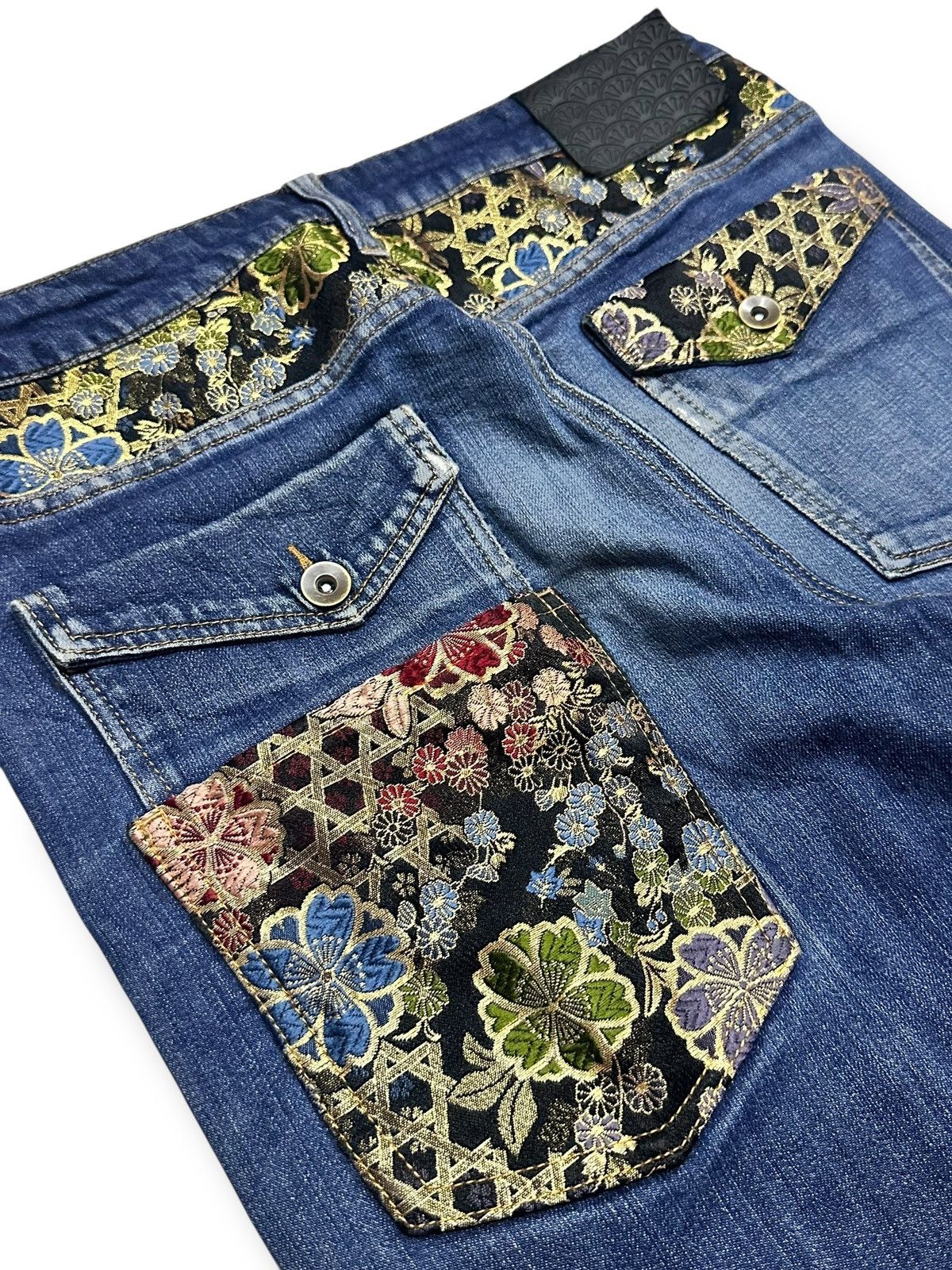 Japanese Brand Japan Straight Jeans With Neat Flower Stich and Faded Wash Size US 31 - 4 Thumbnail