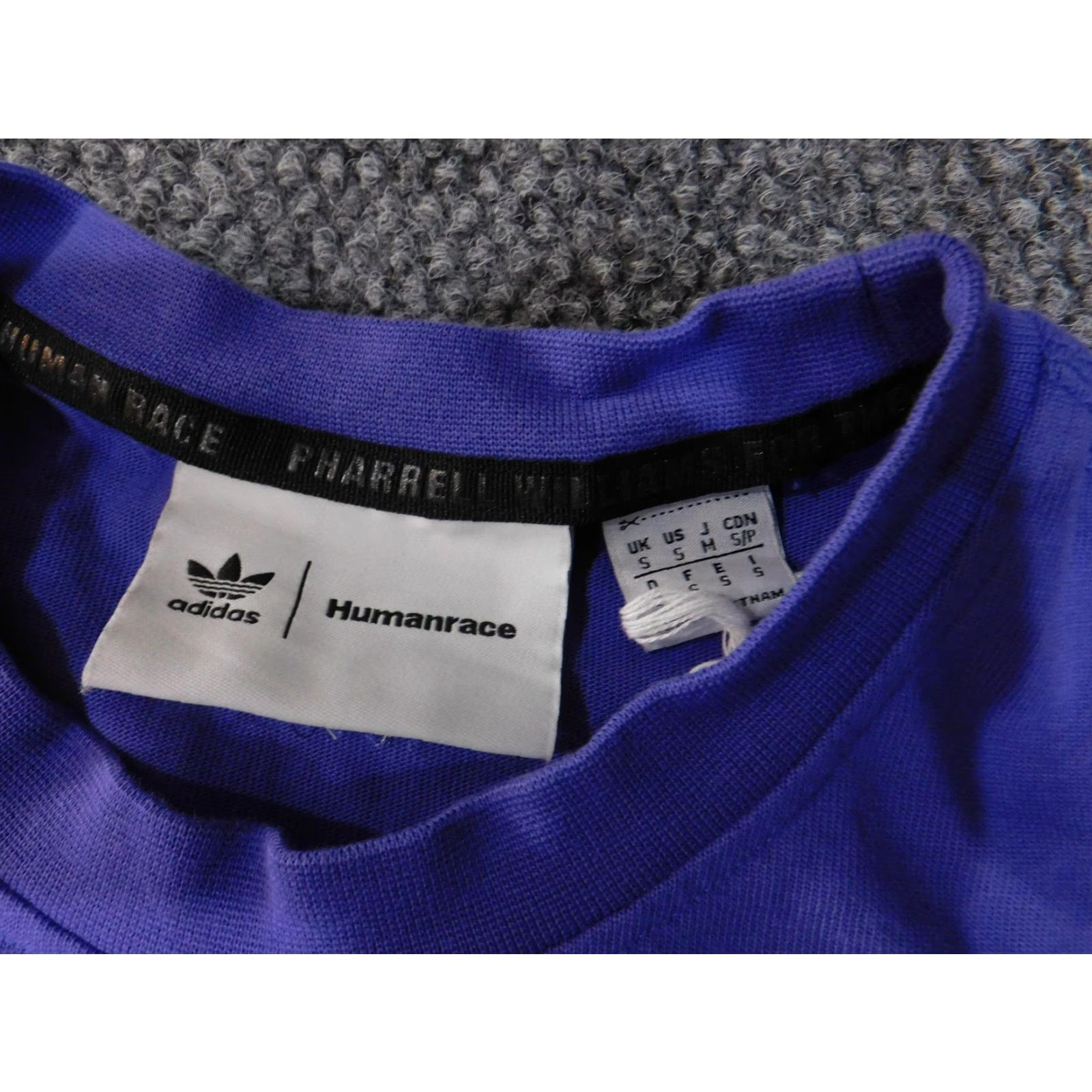 Adidas Adidas Humanrace Shirt Mens Small Pharrell Williams Embroidered Tee Size US S / EU 44-46 / 1 - 7 Thumbnail