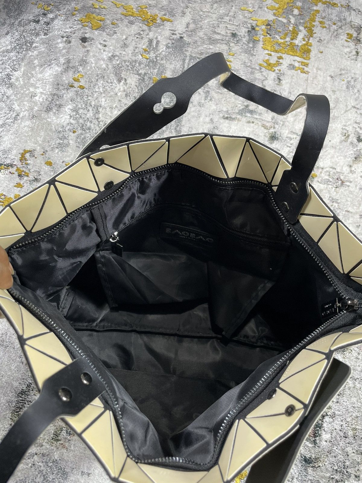 Issey Miyake Issey Miyake Bao Bao Iconic Tote Hand/Shoulders Bag Size ONE SIZE - 6 Thumbnail