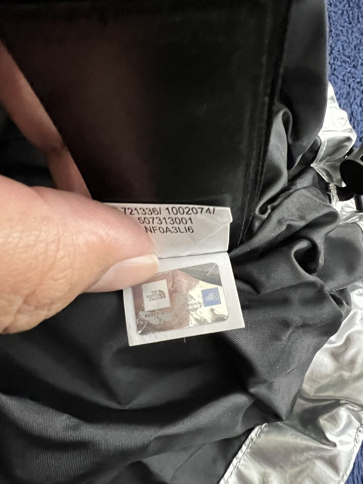 Supreme × The North Face Supreme x TNF Size US M / EU 48-50 / 2 - 9 Thumbnail