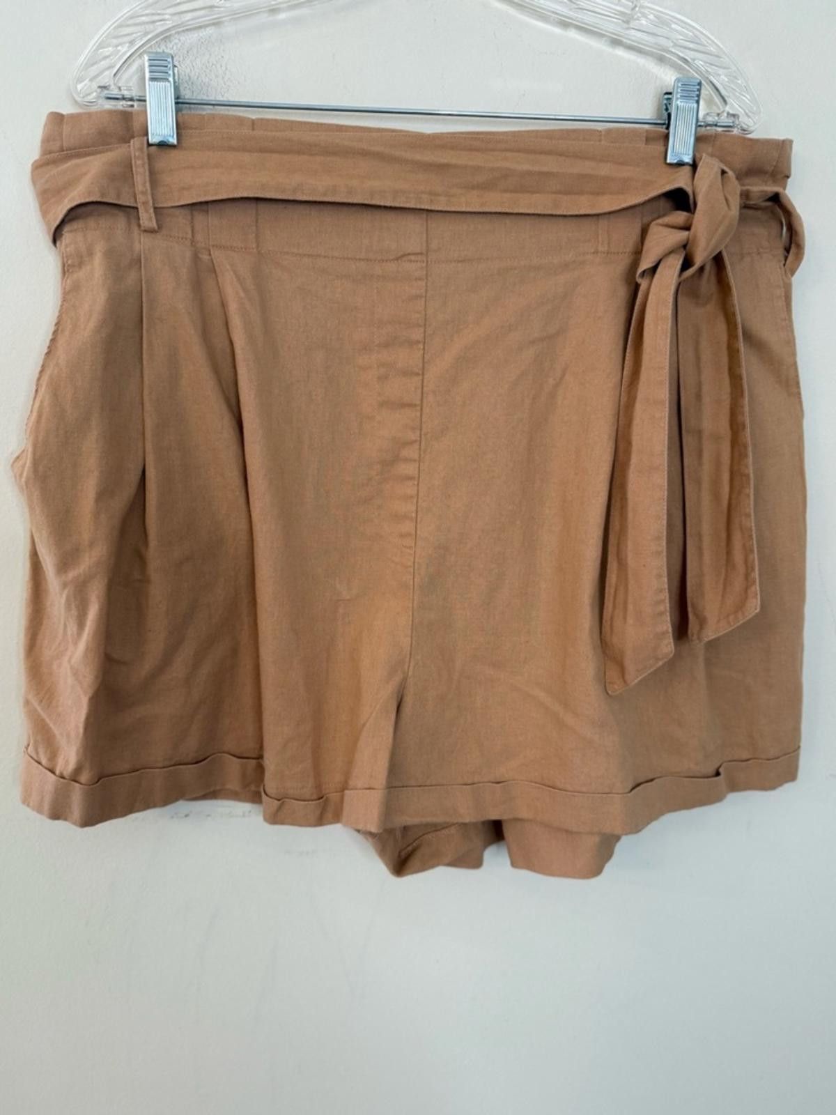 Asos ASOS paper bag linen blend shorts light brown/ tan SZ 14 Size 36" / US 14 / IT 50 - 1 Thumbnail