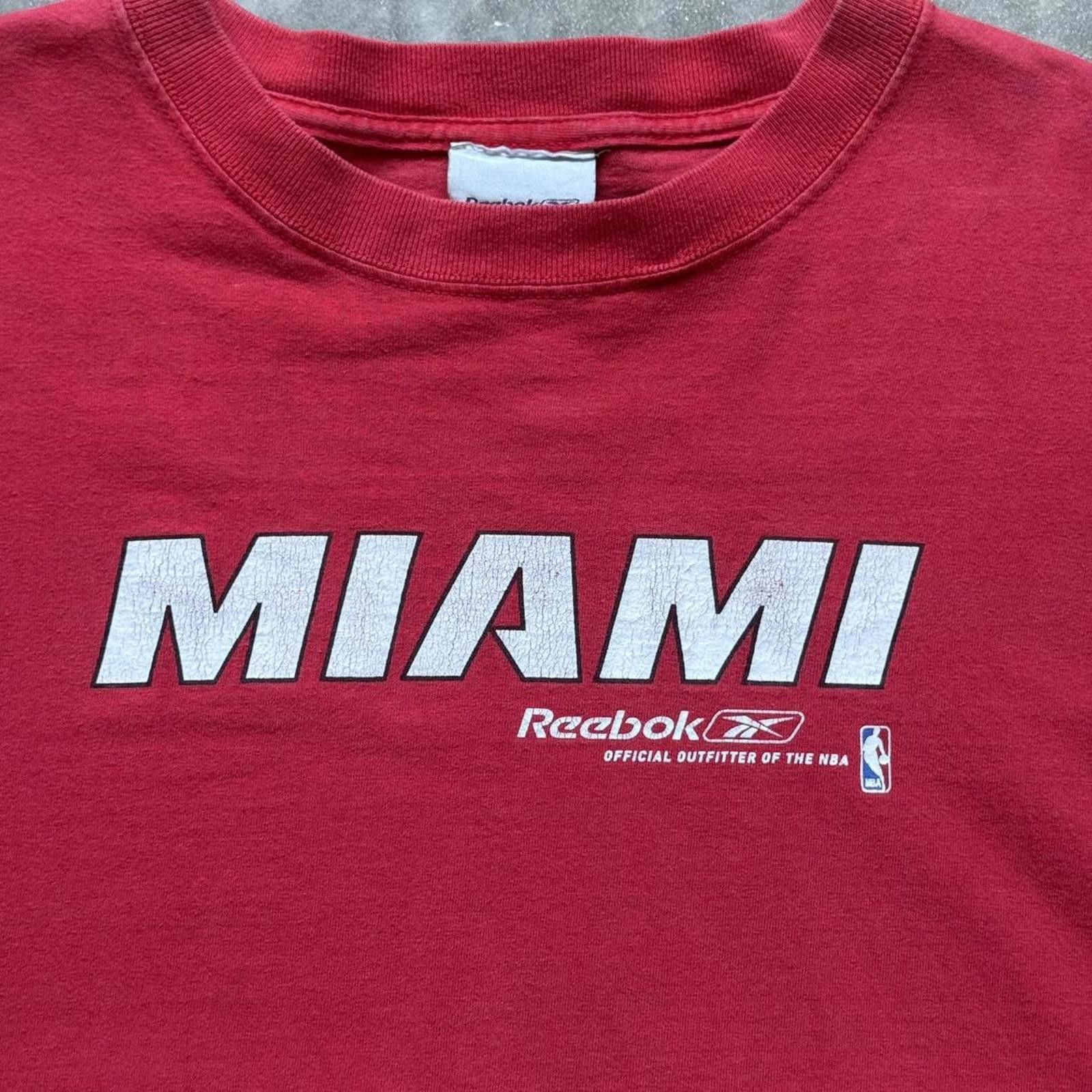 Reebok Reebok Miami Heat “Pepsi” 2000s Vintage Y2K Sports T-shirt Size US XL / EU 56 / 4 - 3 Thumbnail