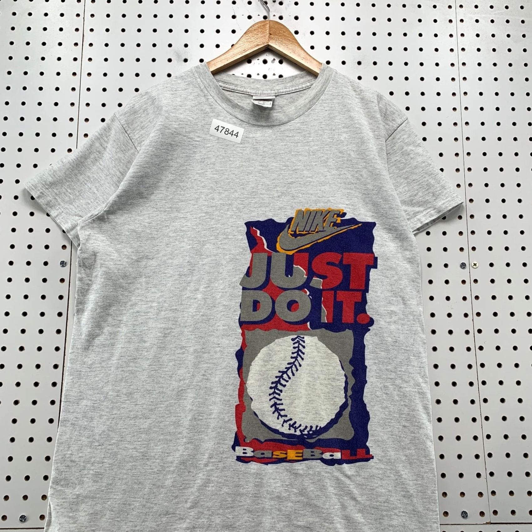 Nike VINTAGE Nike Baseball T Shirt Mens L Gray Just Do It 90s USA Nike Shirt Mens Large Gray 90s Size US L / EU 52-54 / 3 - 4 Thumbnail