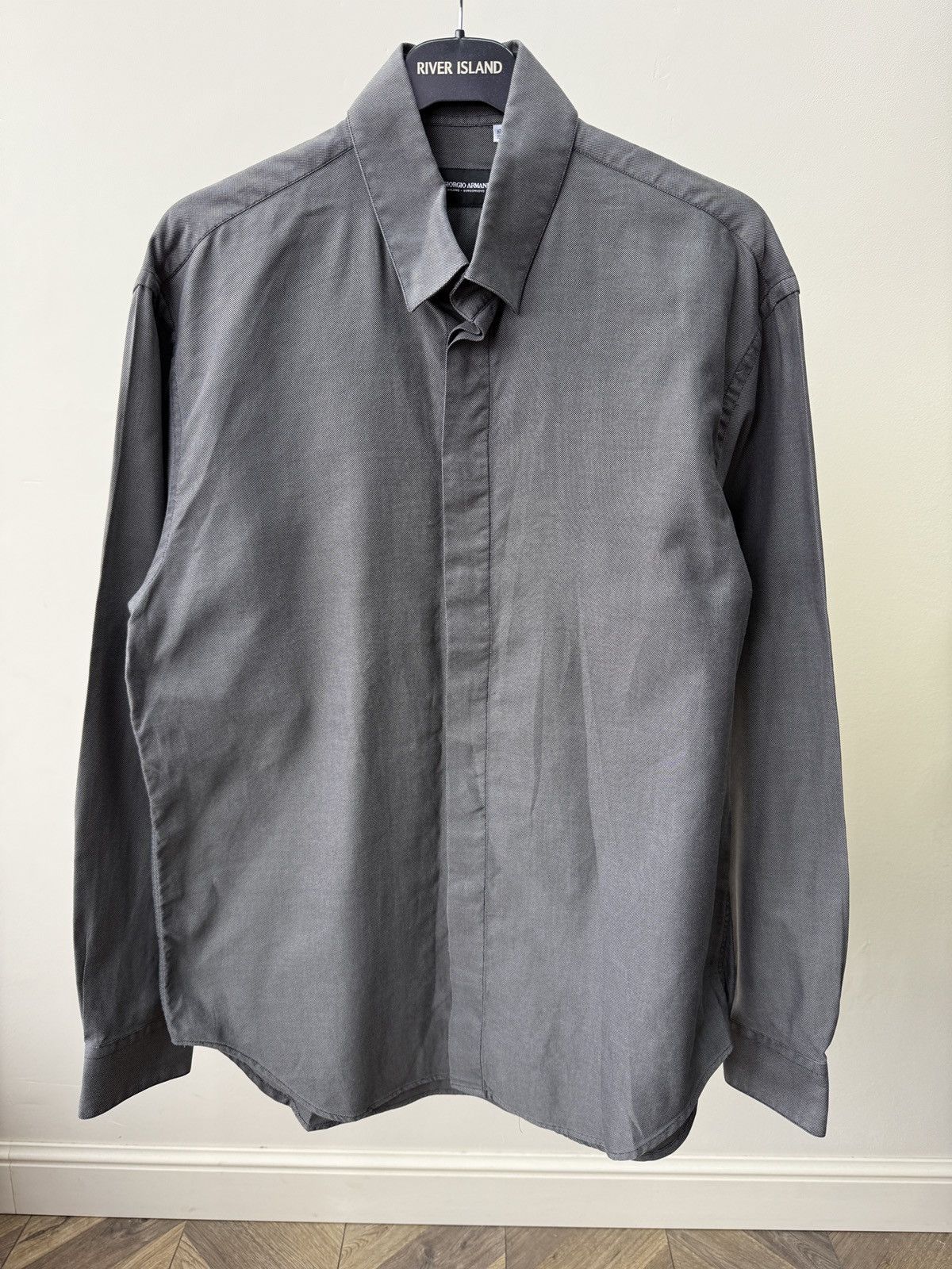 Giorgio Armani Vintage Giorgio Armani Milano Grey Button Up Shirt Size US L / EU 52-54 / 3 - 2 Thumbnail