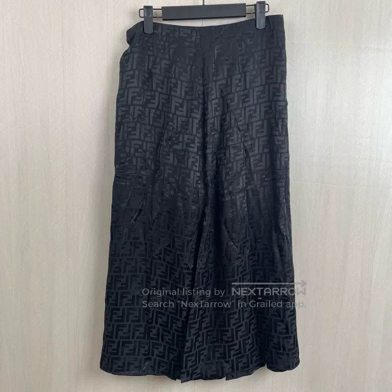 Fendi Fendi Printed Black Midi Skirt Size 26" / US 2 / IT 38 - 1 Thumbnail