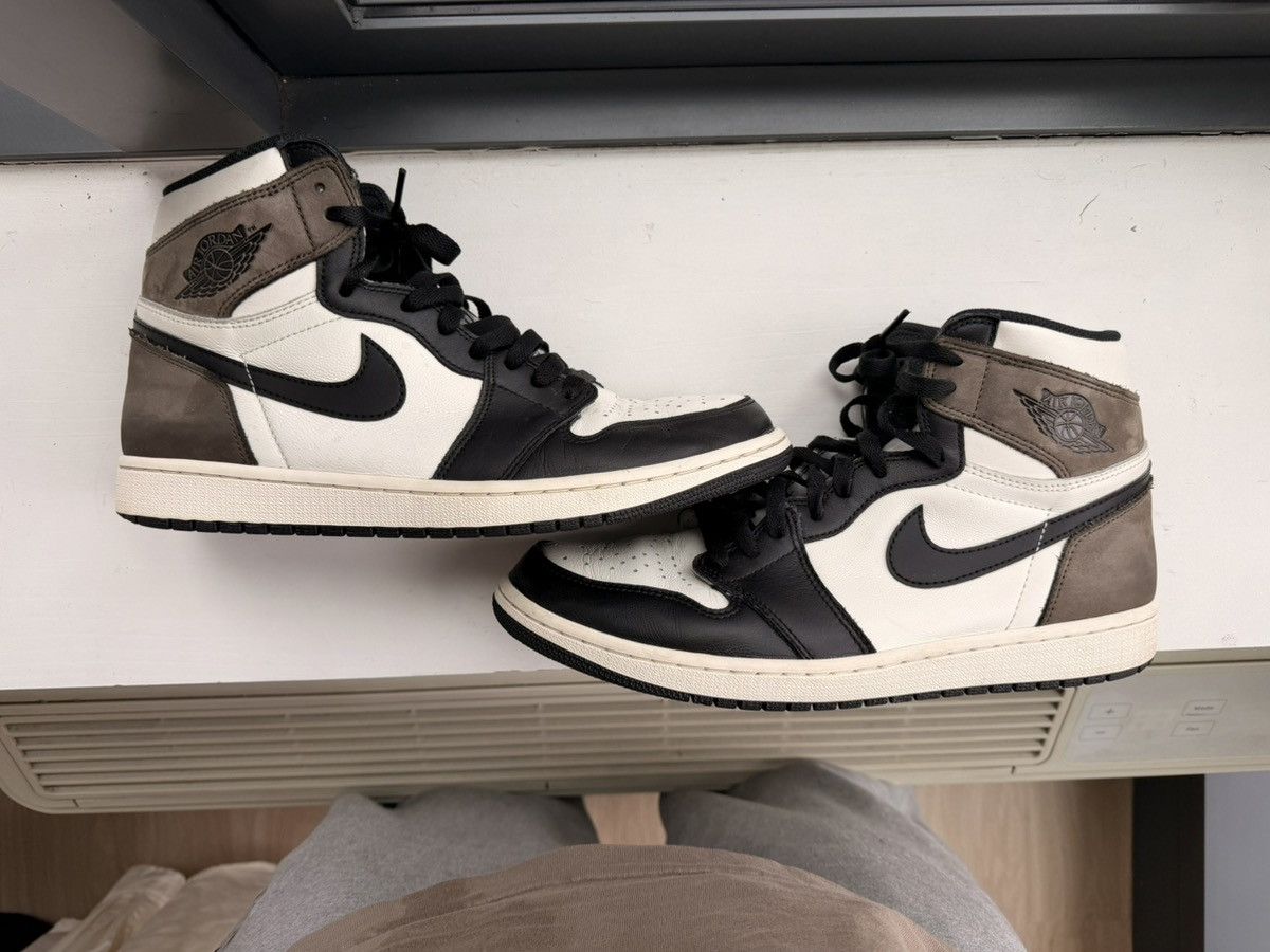 Jordan Brand Nike Air Jordan 1 Mocha Size US 11 / EU 44 - 5 Thumbnail