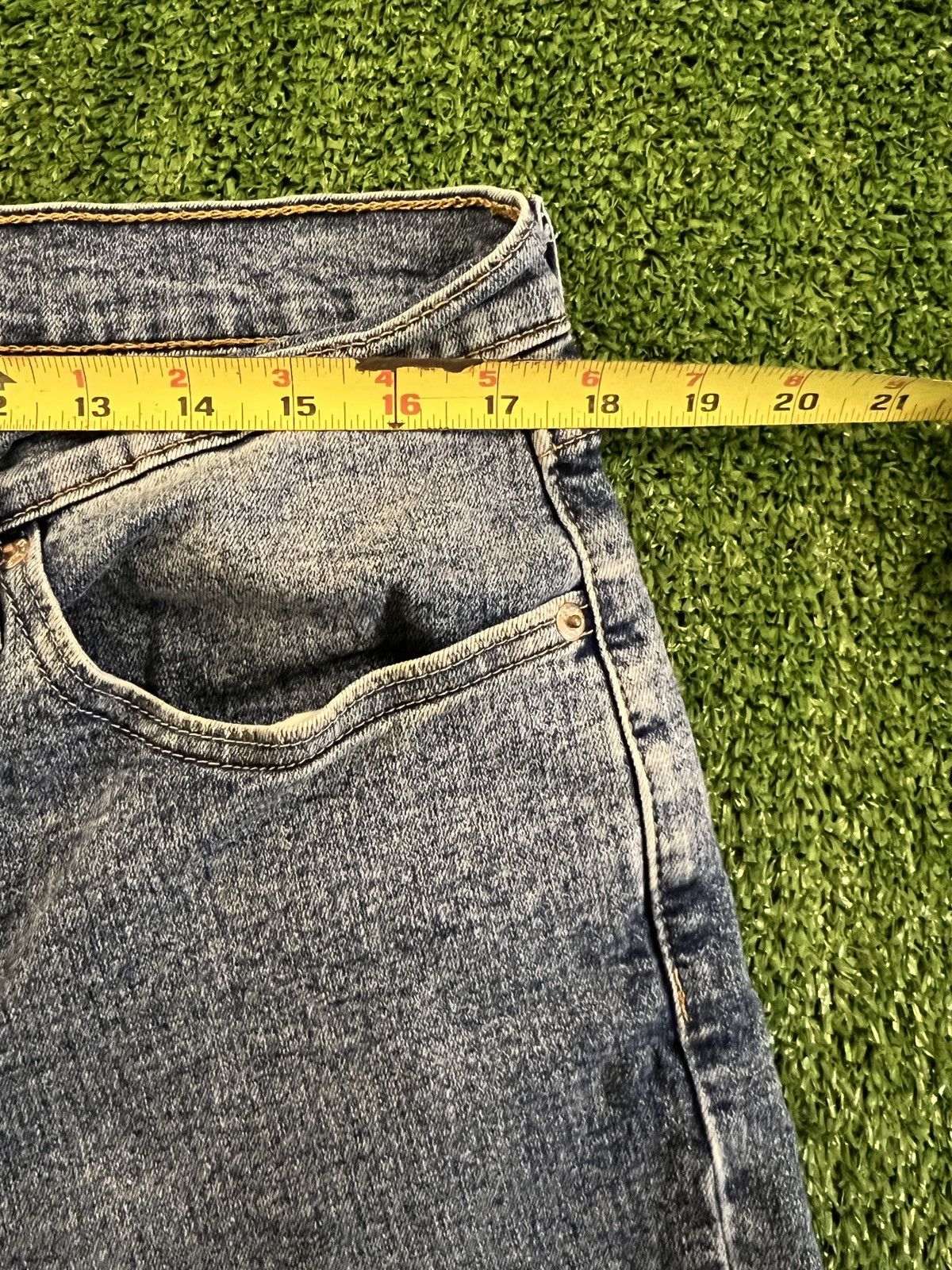 Levi's Levis 511 Slim Fit Jeans Mens 36x32 Medium Wash Size US 36 / EU 52 - 4 Thumbnail