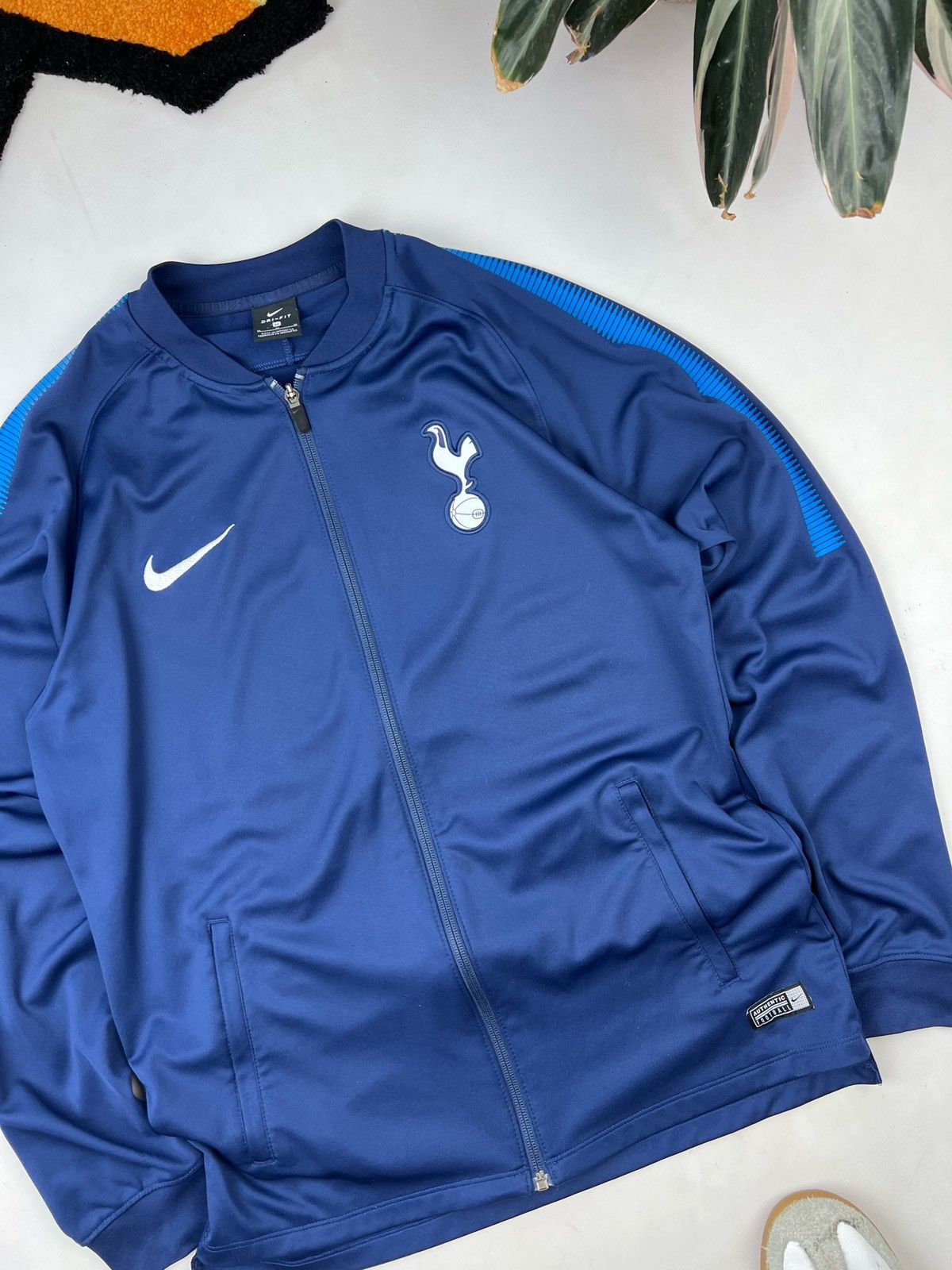 Nike Tottenham Hotspur Nike soccer football jumper training shirt Size US M / EU 48-50 / 2 - 4 Thumbnail